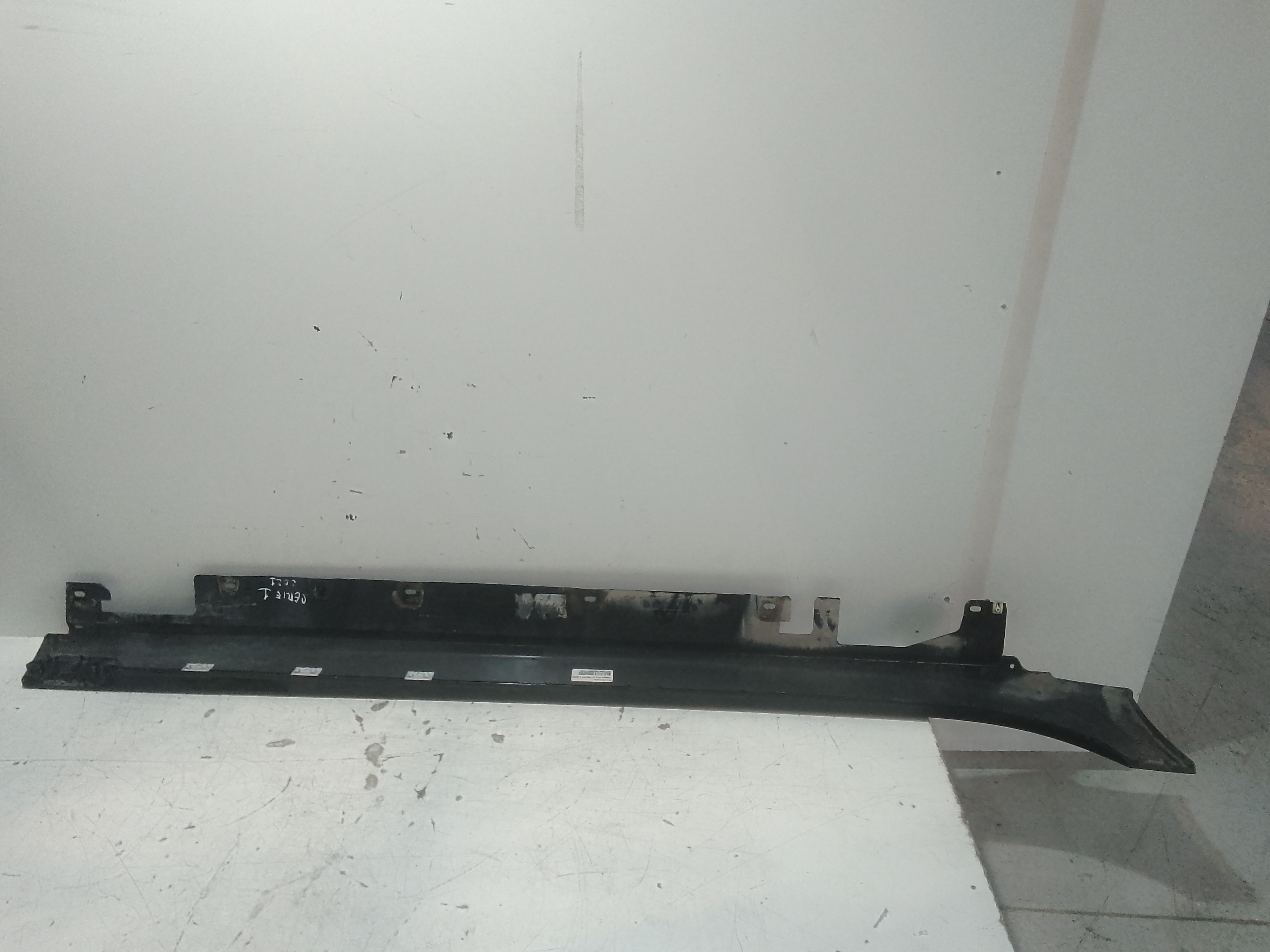 Minigonna Laterale Sinistra per Bmw Serie 1 F40 (19>) (2019 - In produzione)