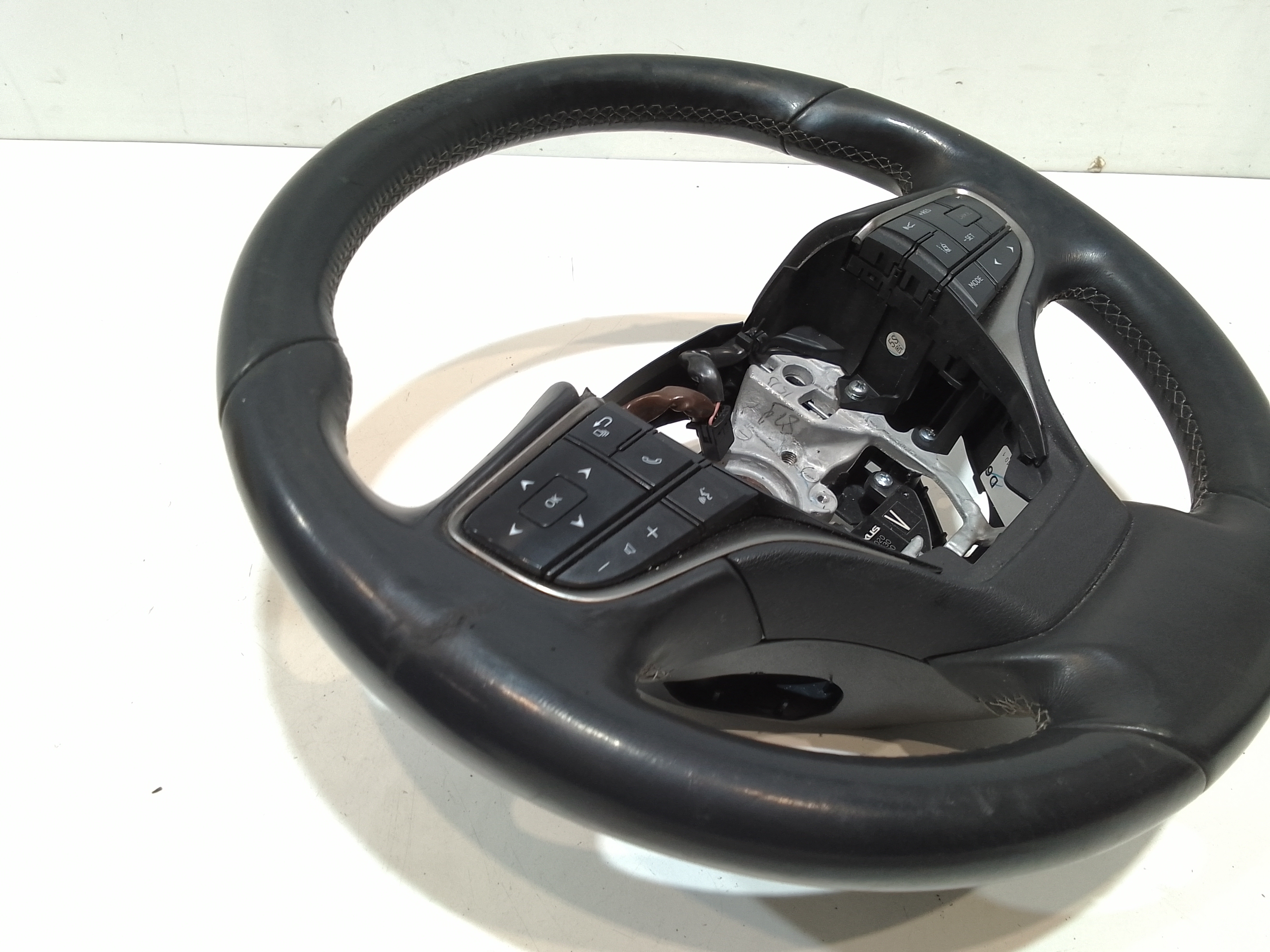 Volante per Lexus UX (2018 - )