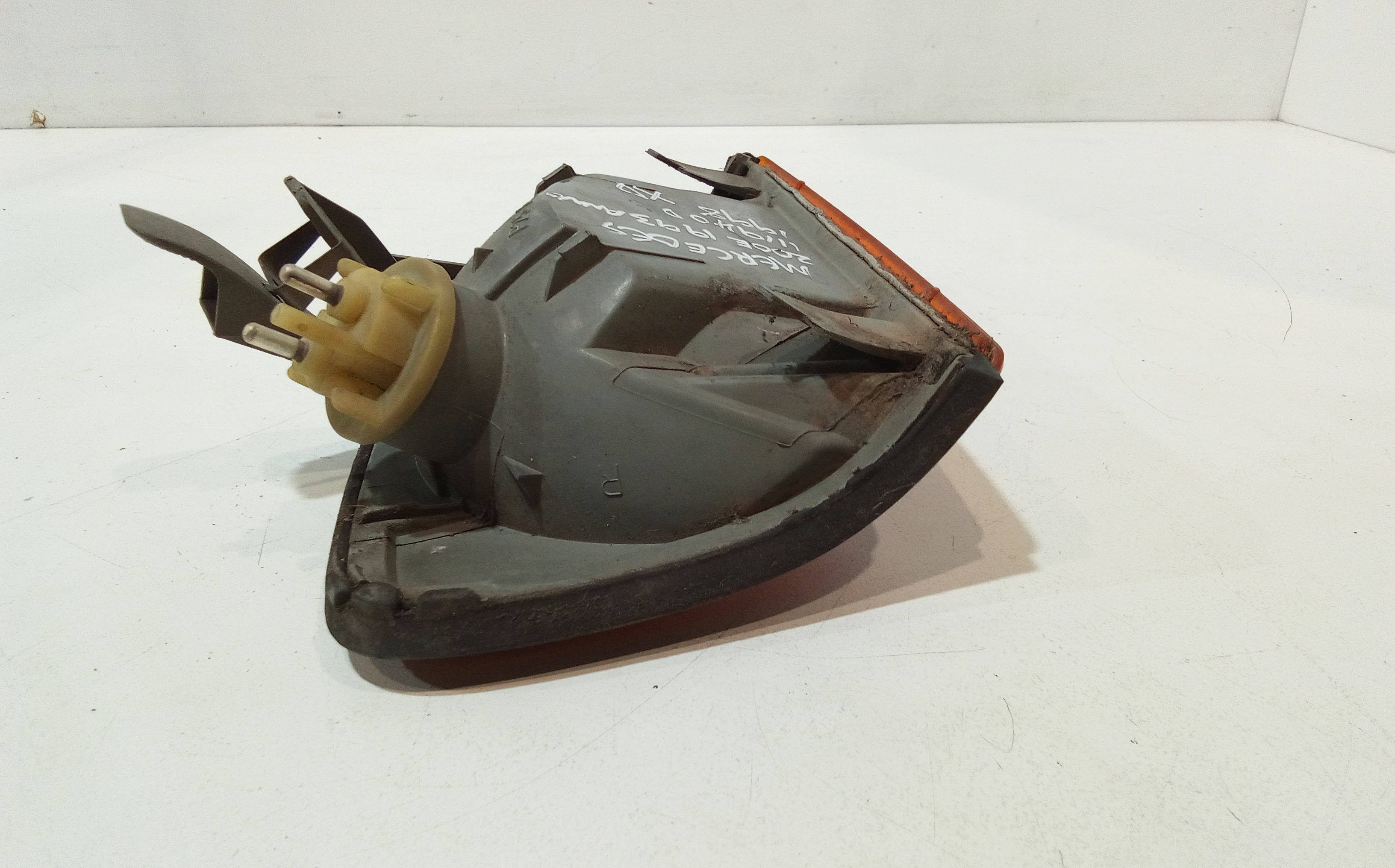 Freccia ant DX per Mercedes Classe C Berlina (w201) (82>93) (1982 - 1993)