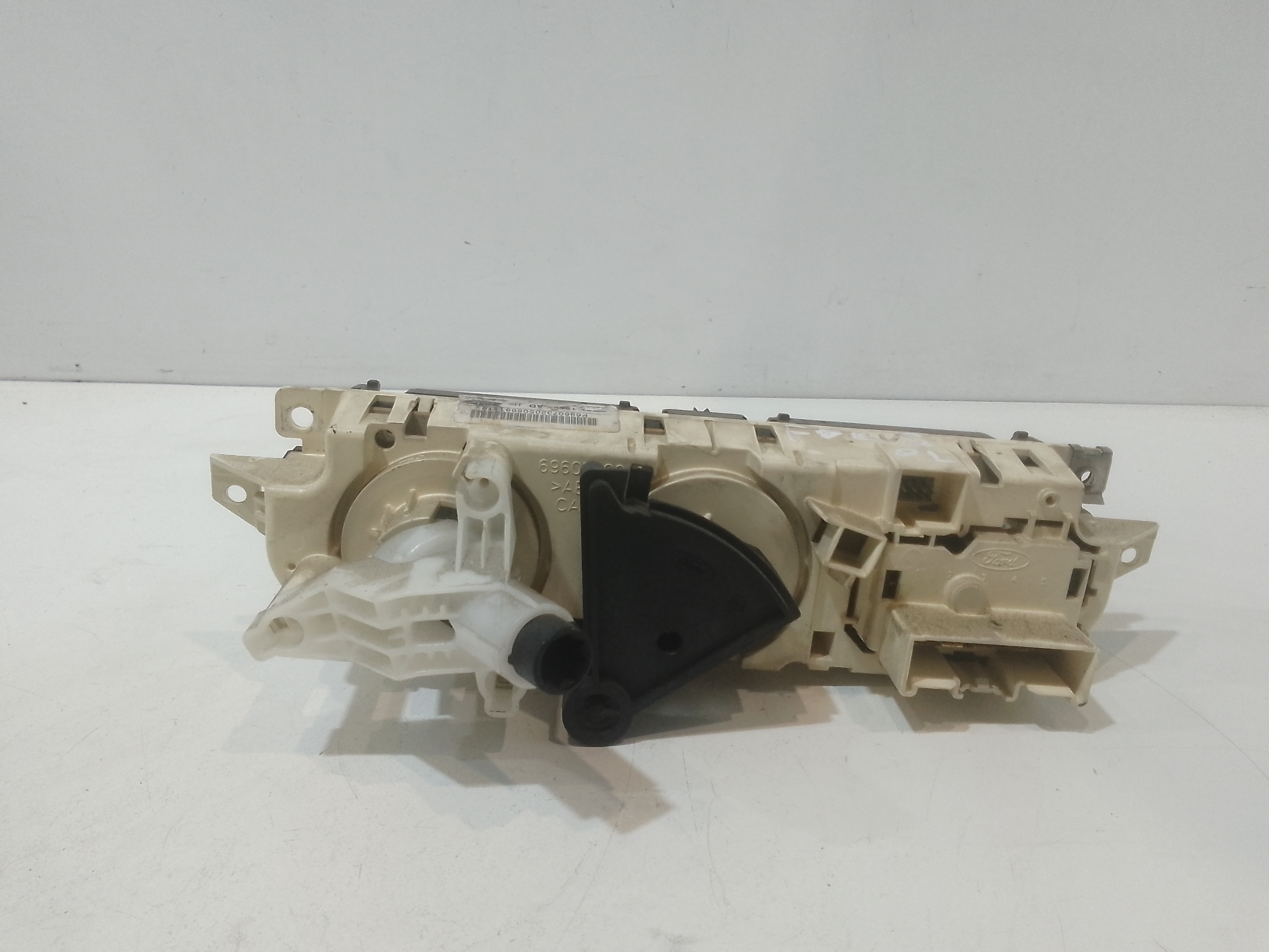 Comandi Clima per Ford Focus Berlina 2 Serie (2001 - 2004)