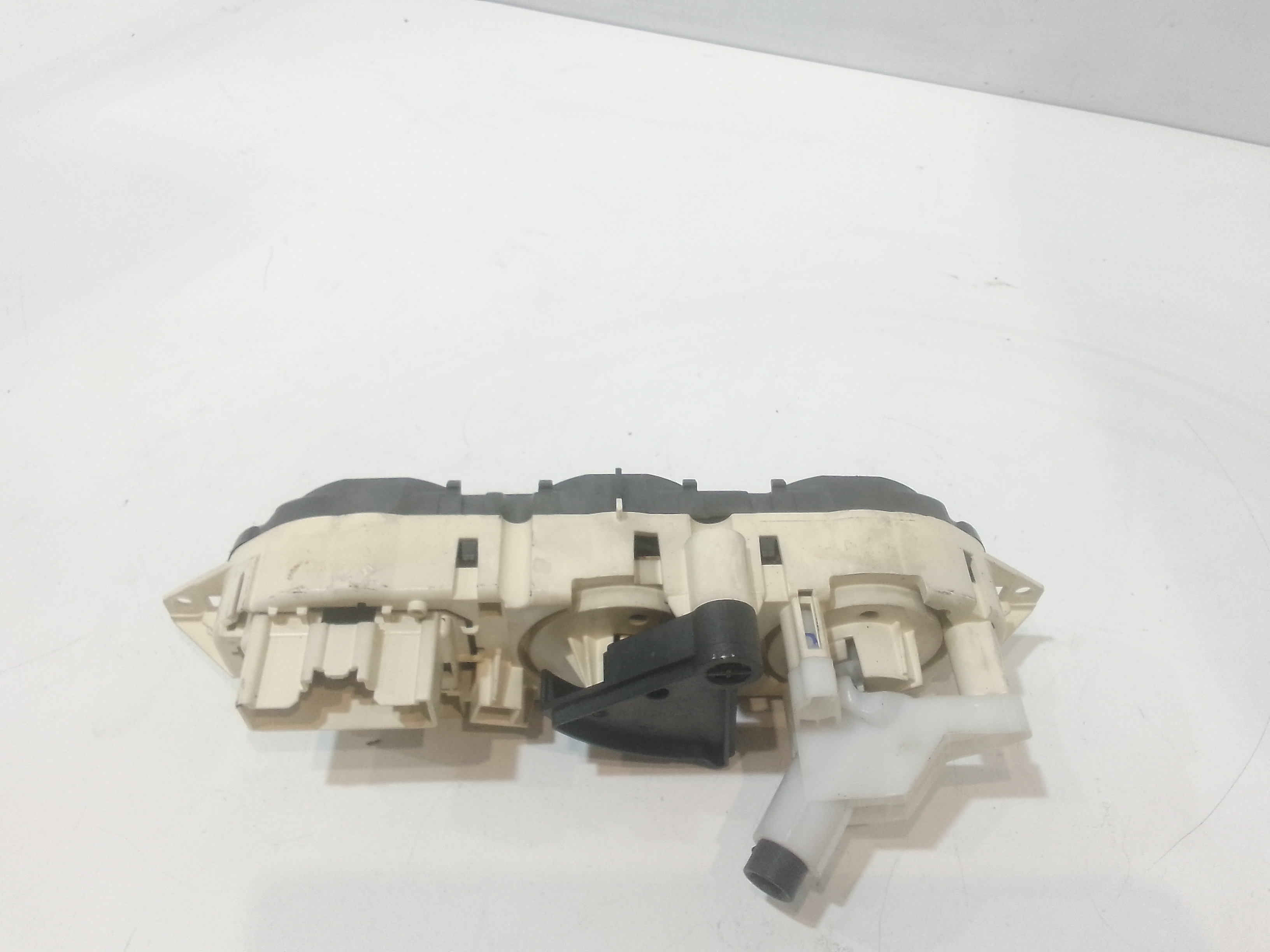 Comandi Clima per Ford Focus Berlina 2 Serie (2001 - 2004)