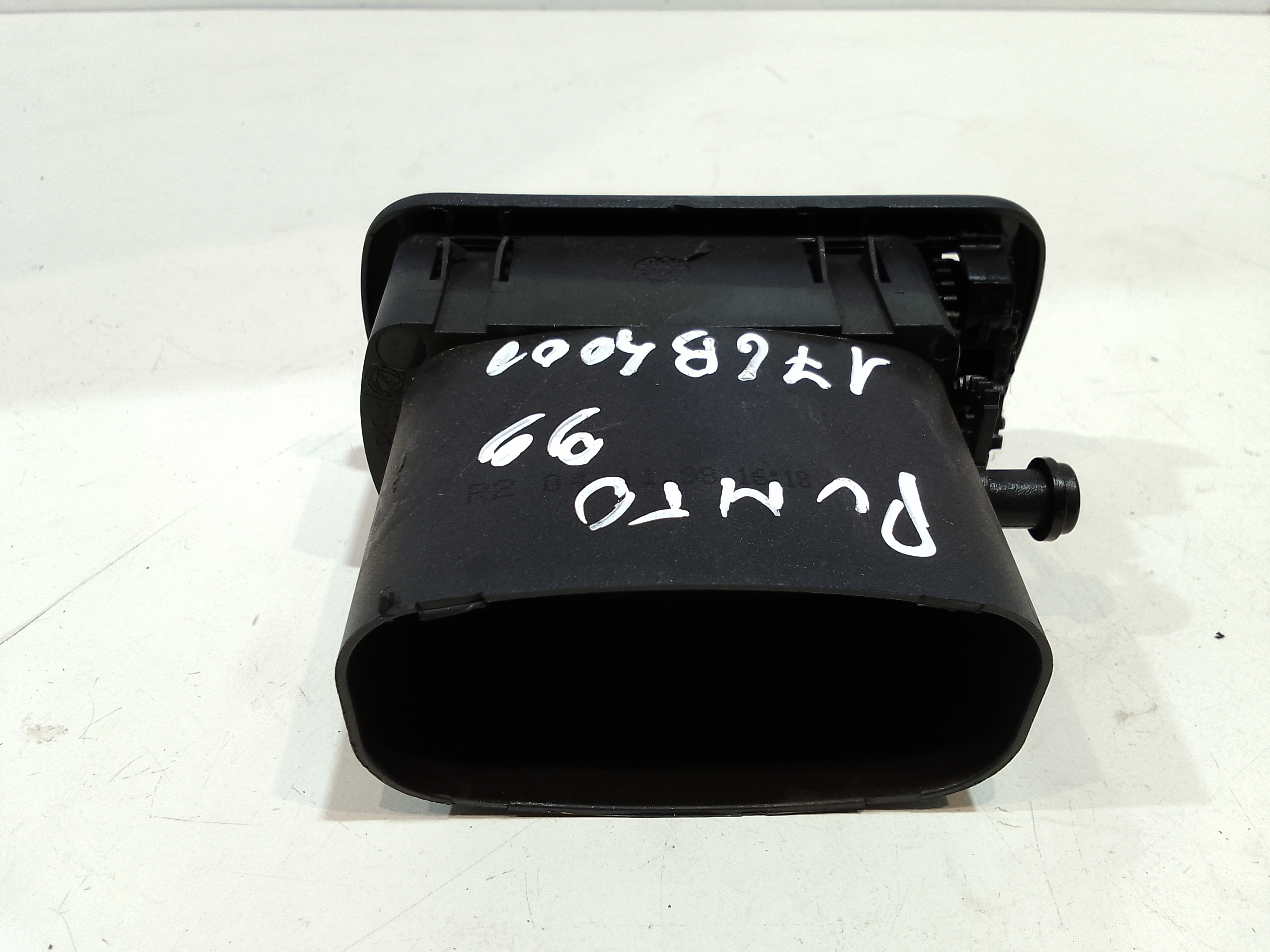 Bocchetta aria cruscotto lato passeggero per Fiat Punto Berlina 3p (1993 - 1999)