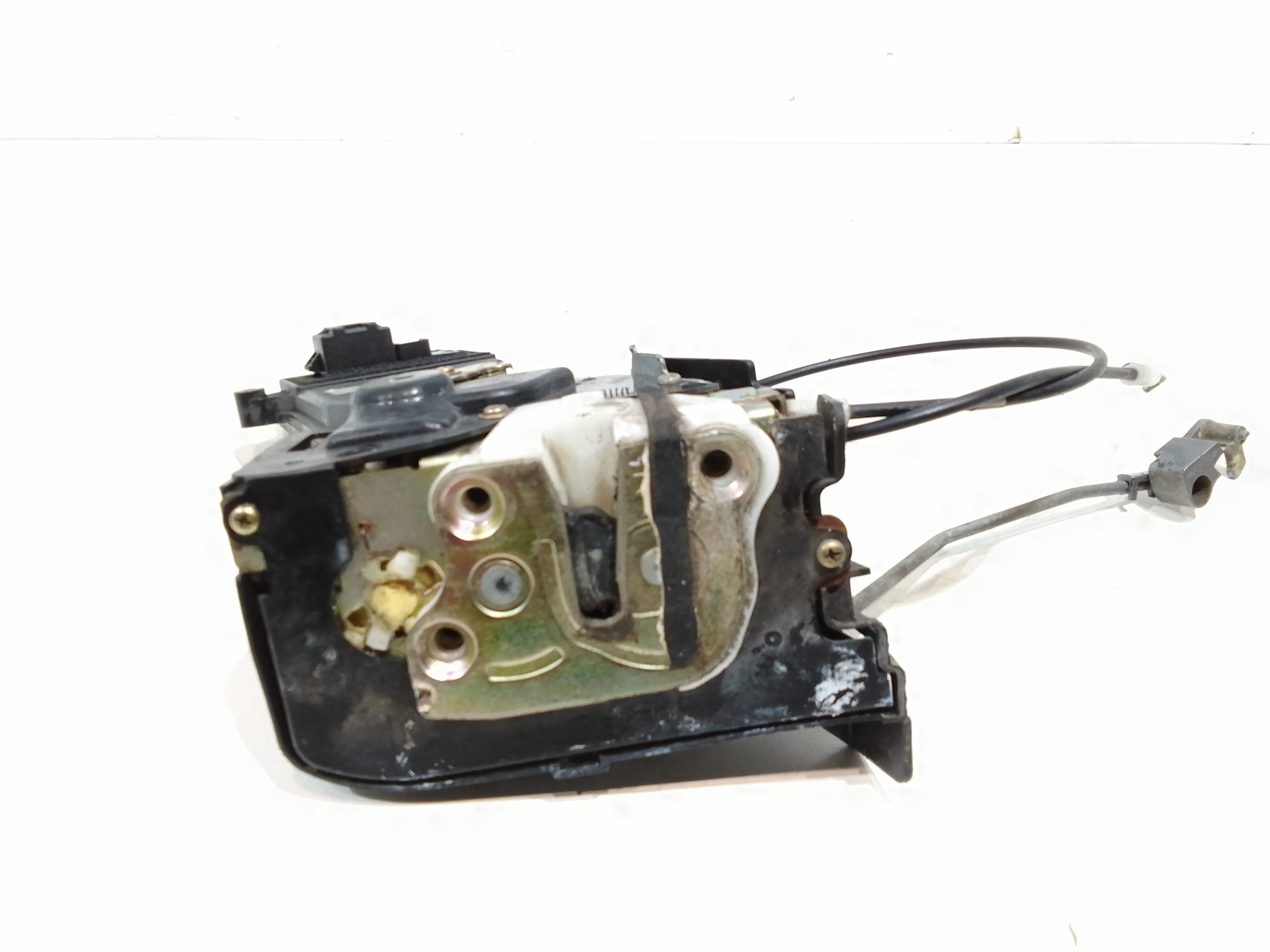 Serratura Anteriore Destra per Mazda 6 Berlina (2002 - 2008)