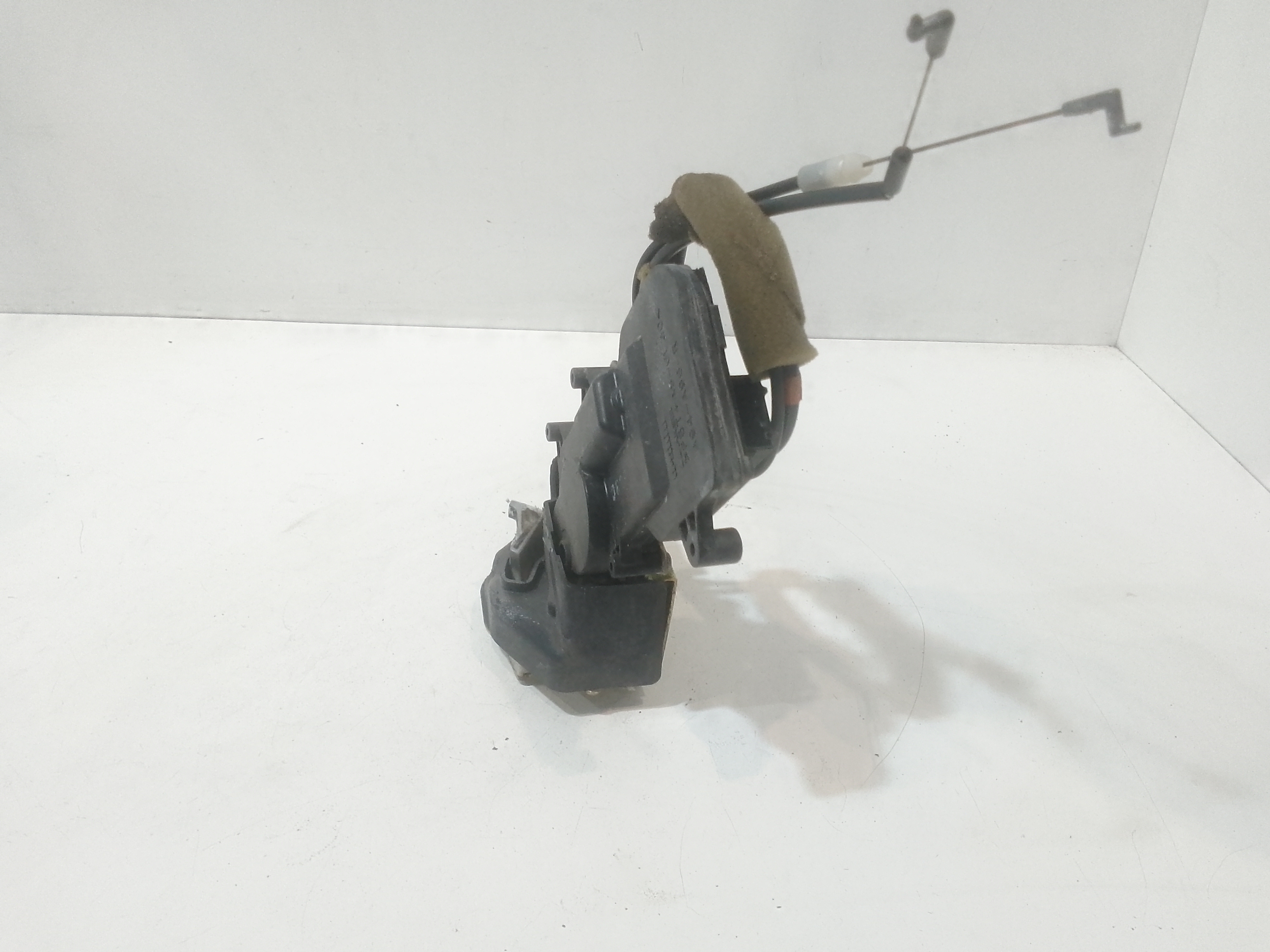 Serratura Posteriore destra per Mazda 6 S. Wagon (2002 - 2007)