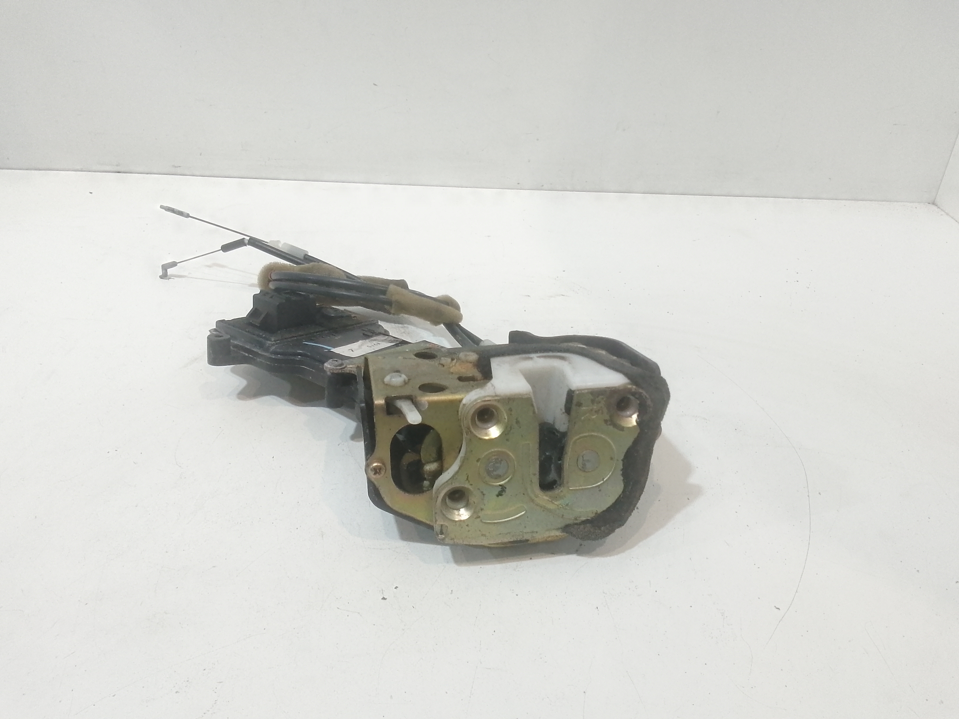 Serratura Posteriore destra per Mazda 6 S. Wagon (2002 - 2007)