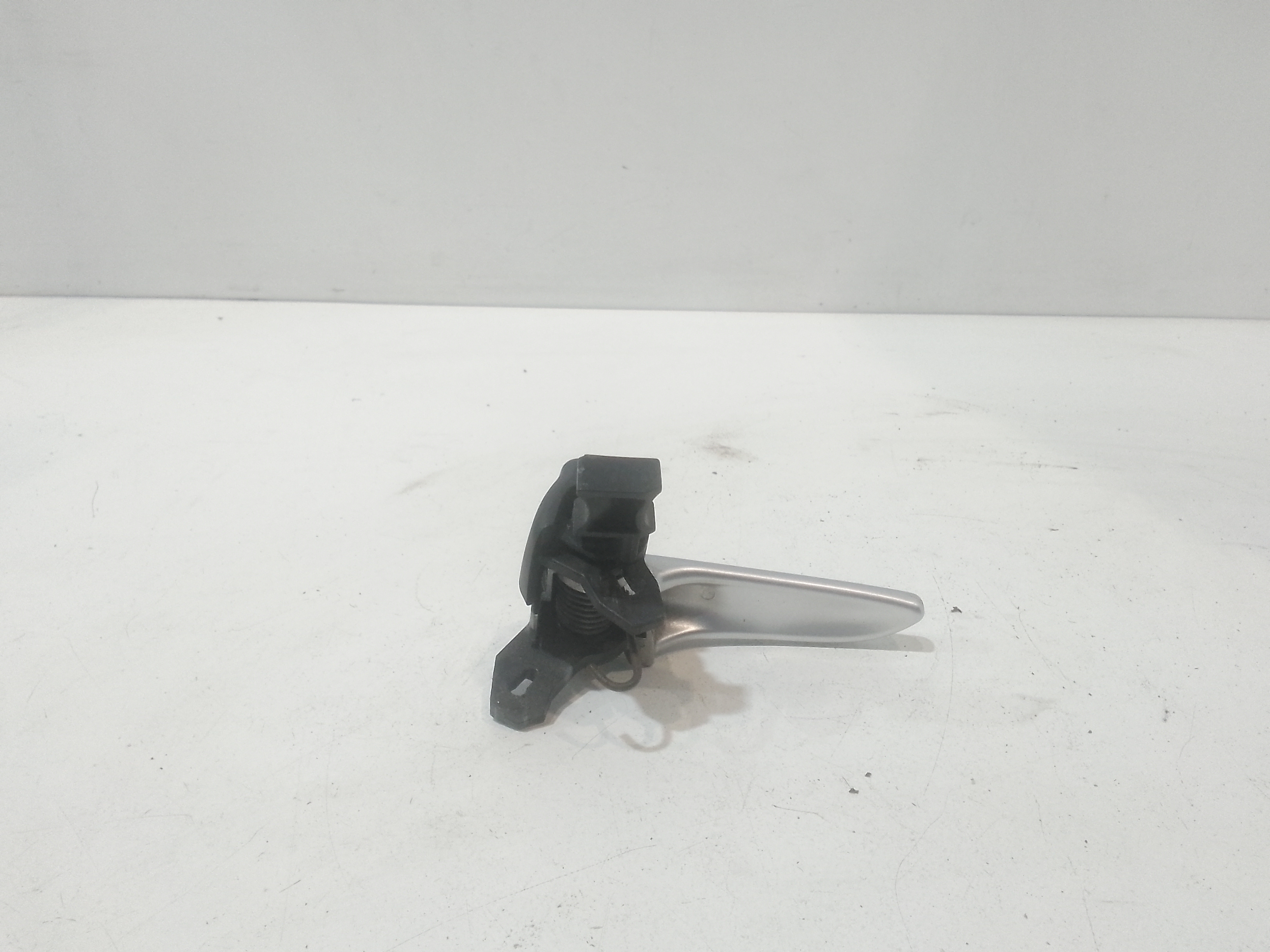 Maniglia interna Posteriore Destra per Mazda 6 S. Wagon (2002 - 2007)