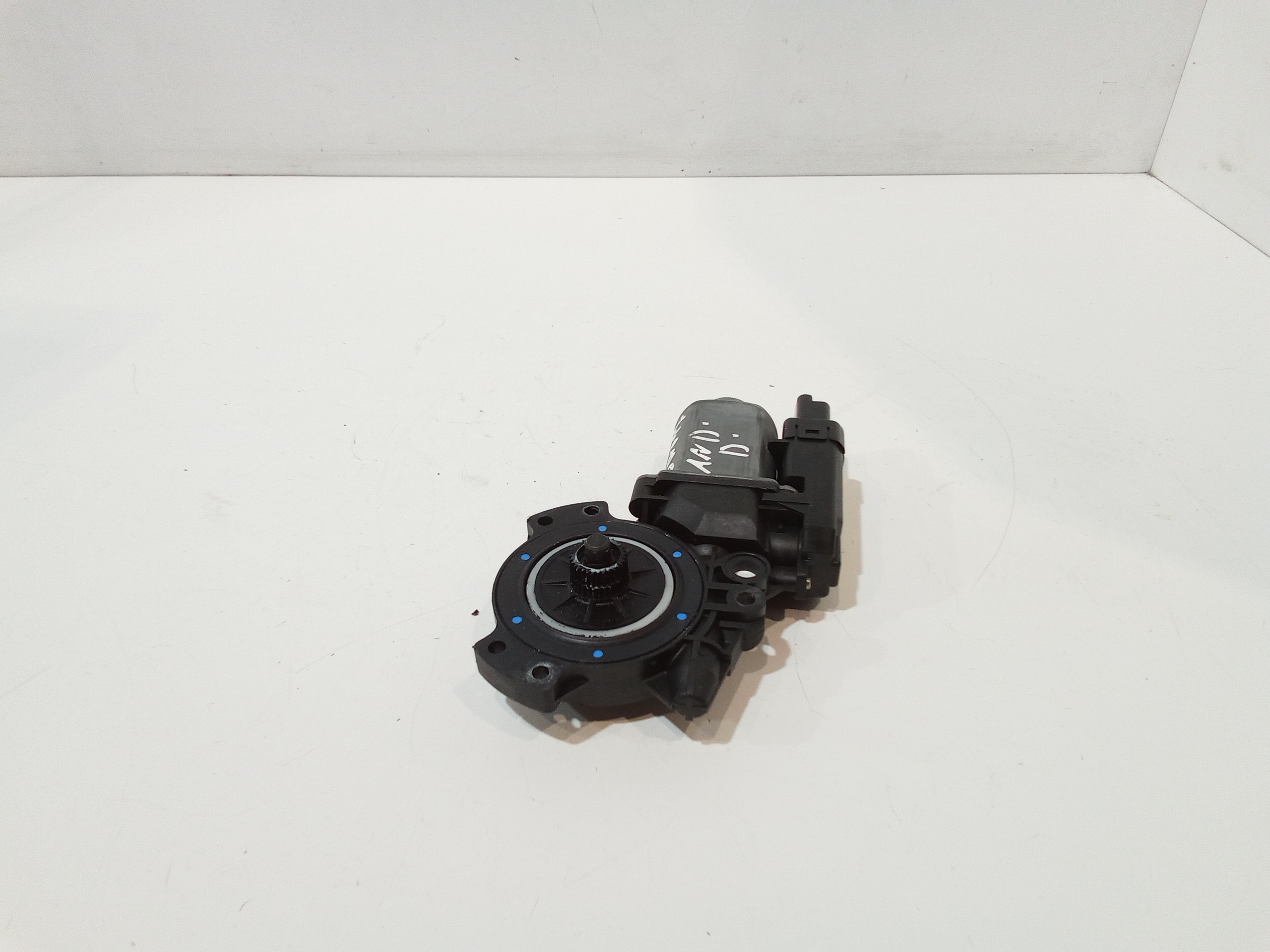 Motorino Alzavetro anteriore destra per Kia Cee d Sporty Wagon (2007 - In produzione)