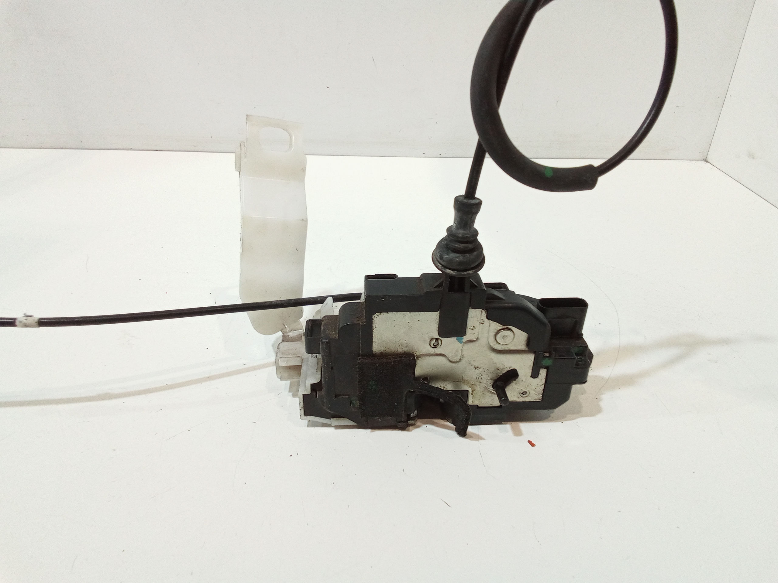 Serratura Anteriore Sinistra per Kia Cee d Sporty Wagon (2007 - In produzione)