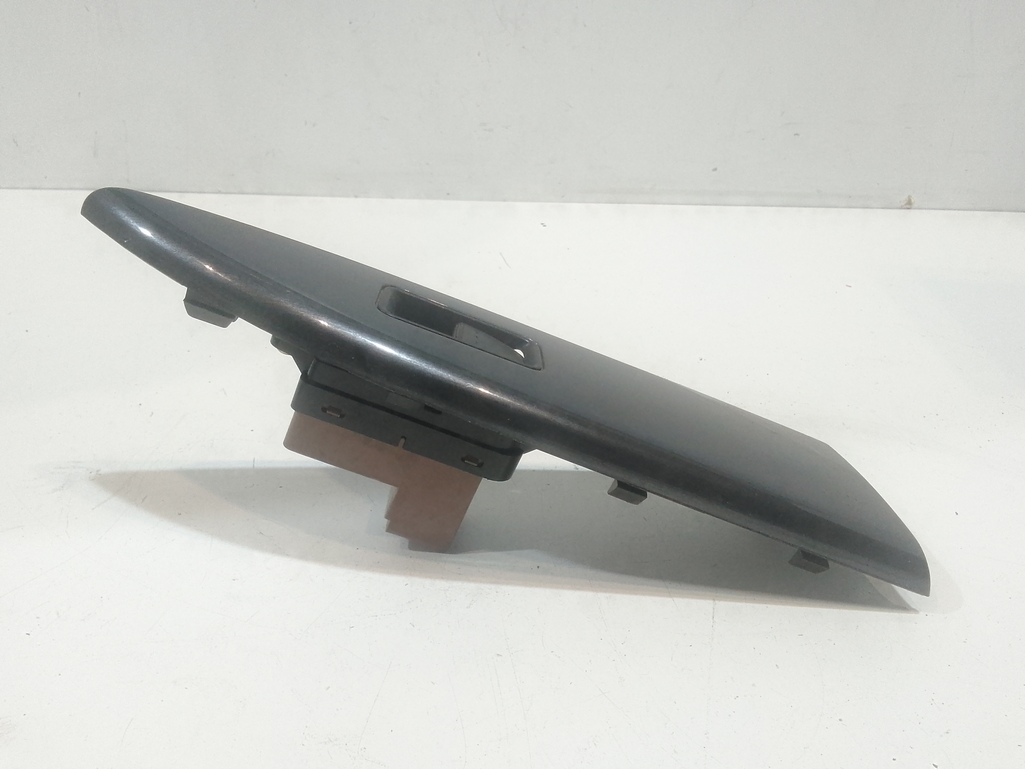 Pulsantiera Posteriore Destra per Mazda 6 S. Wagon (2002 - 2007)