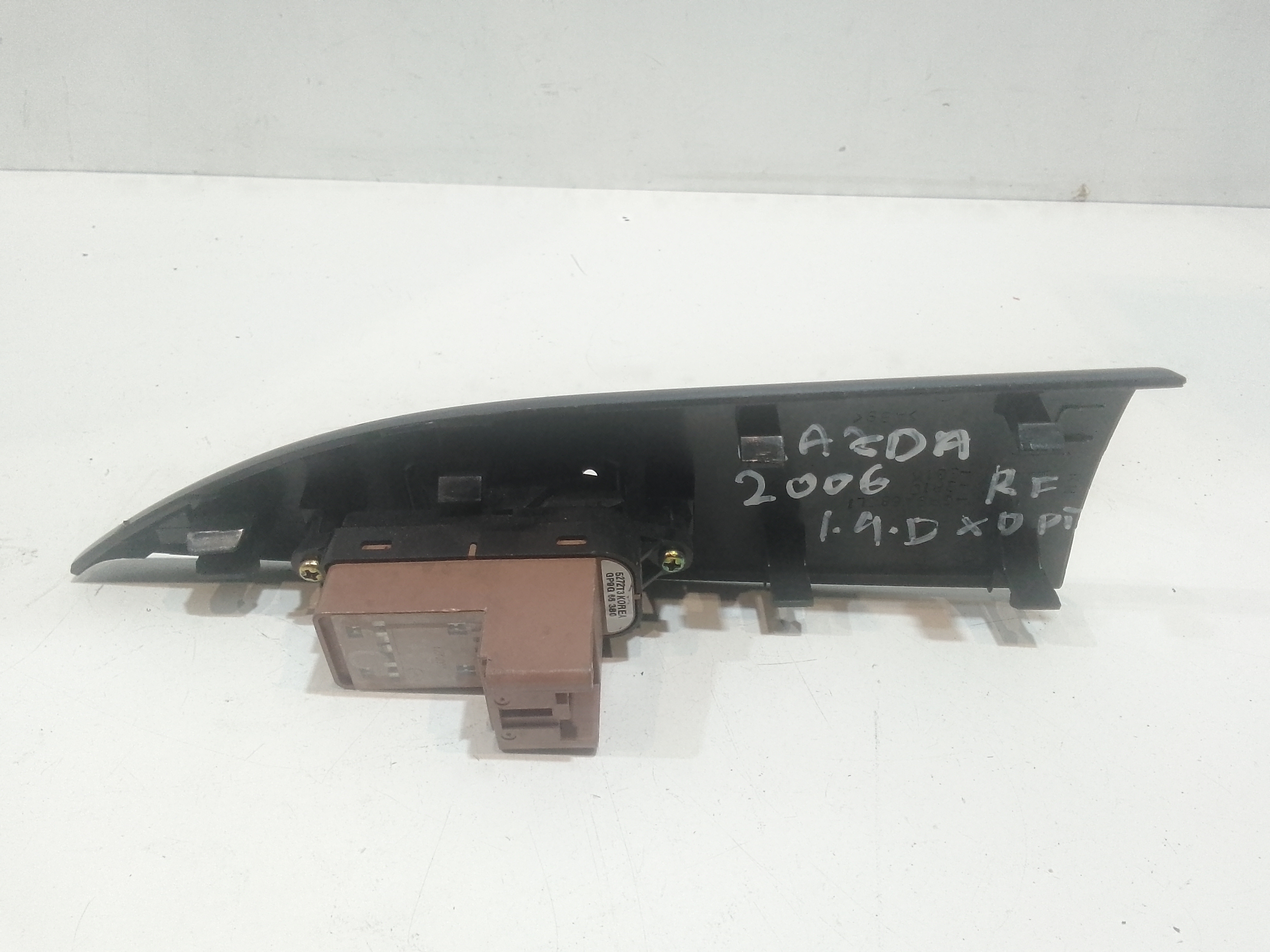 Pulsantiera Posteriore Destra per Mazda 6 S. Wagon (2002 - 2007)