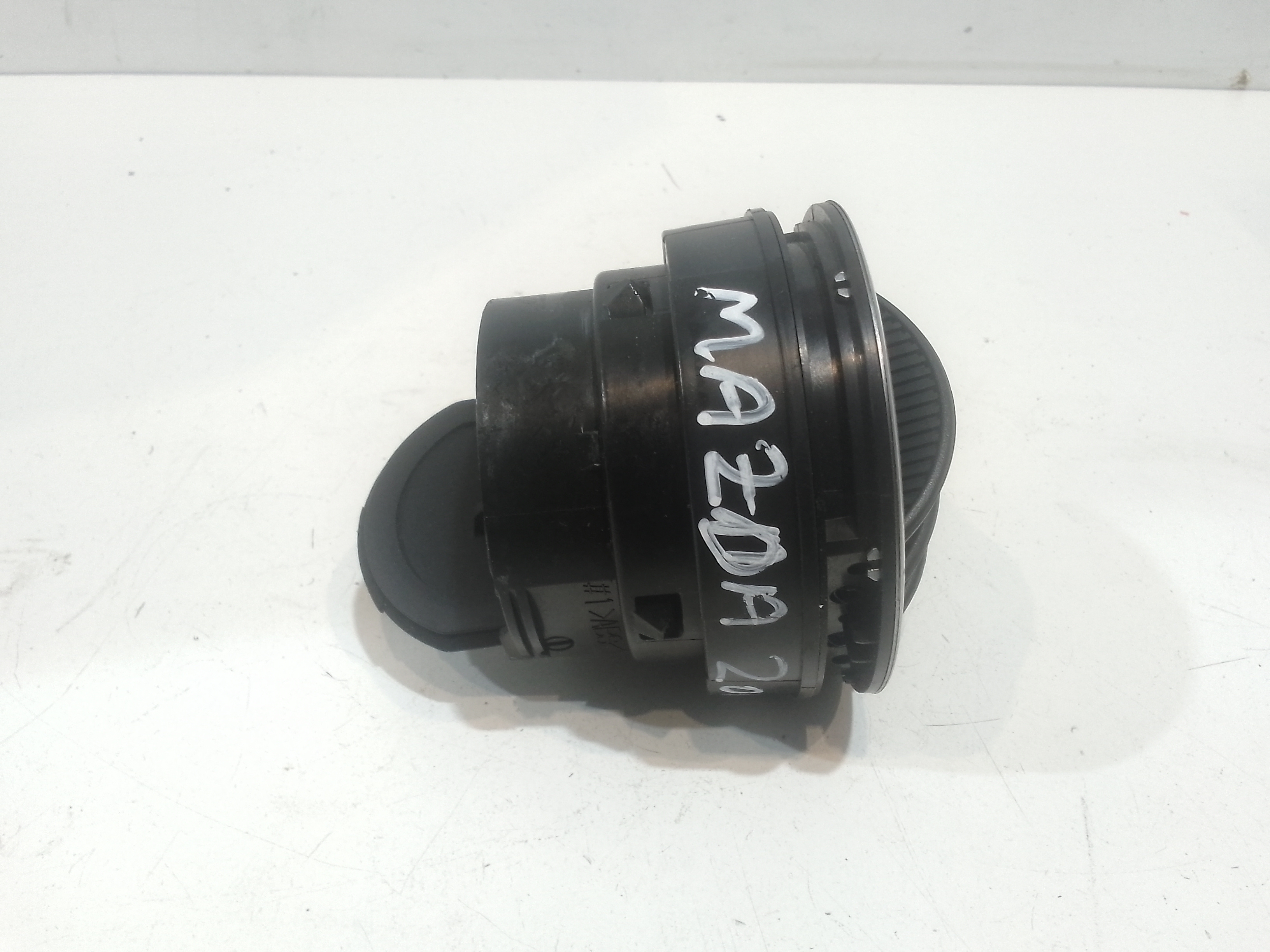 Bocchetta aria cruscotto lato passeggero per Mazda 6 S. Wagon (2002 - 2007)