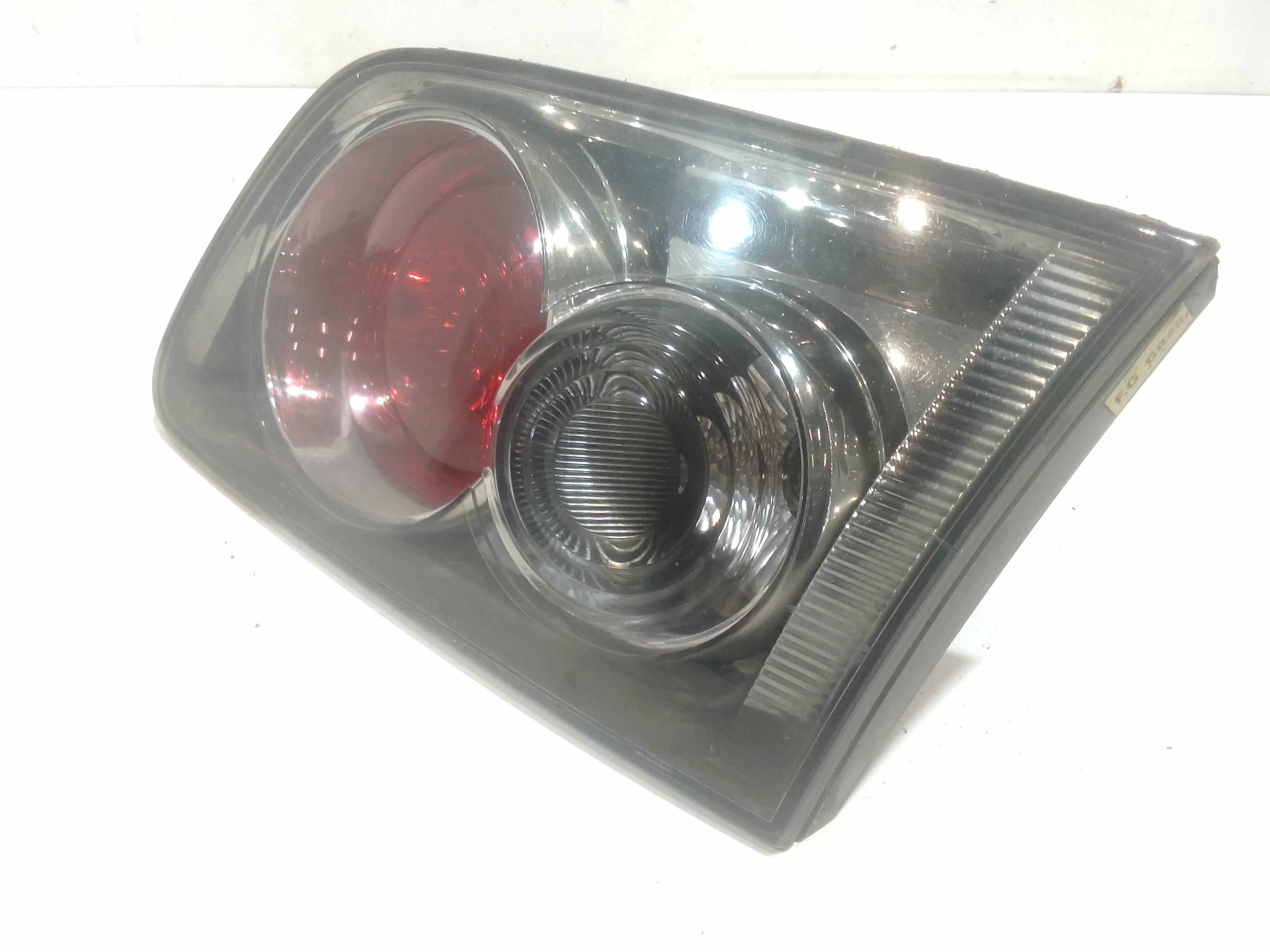 Stop Posteriore Destro Integrato nel Portello per Mazda 6 S. Wagon (2002 - 2007)