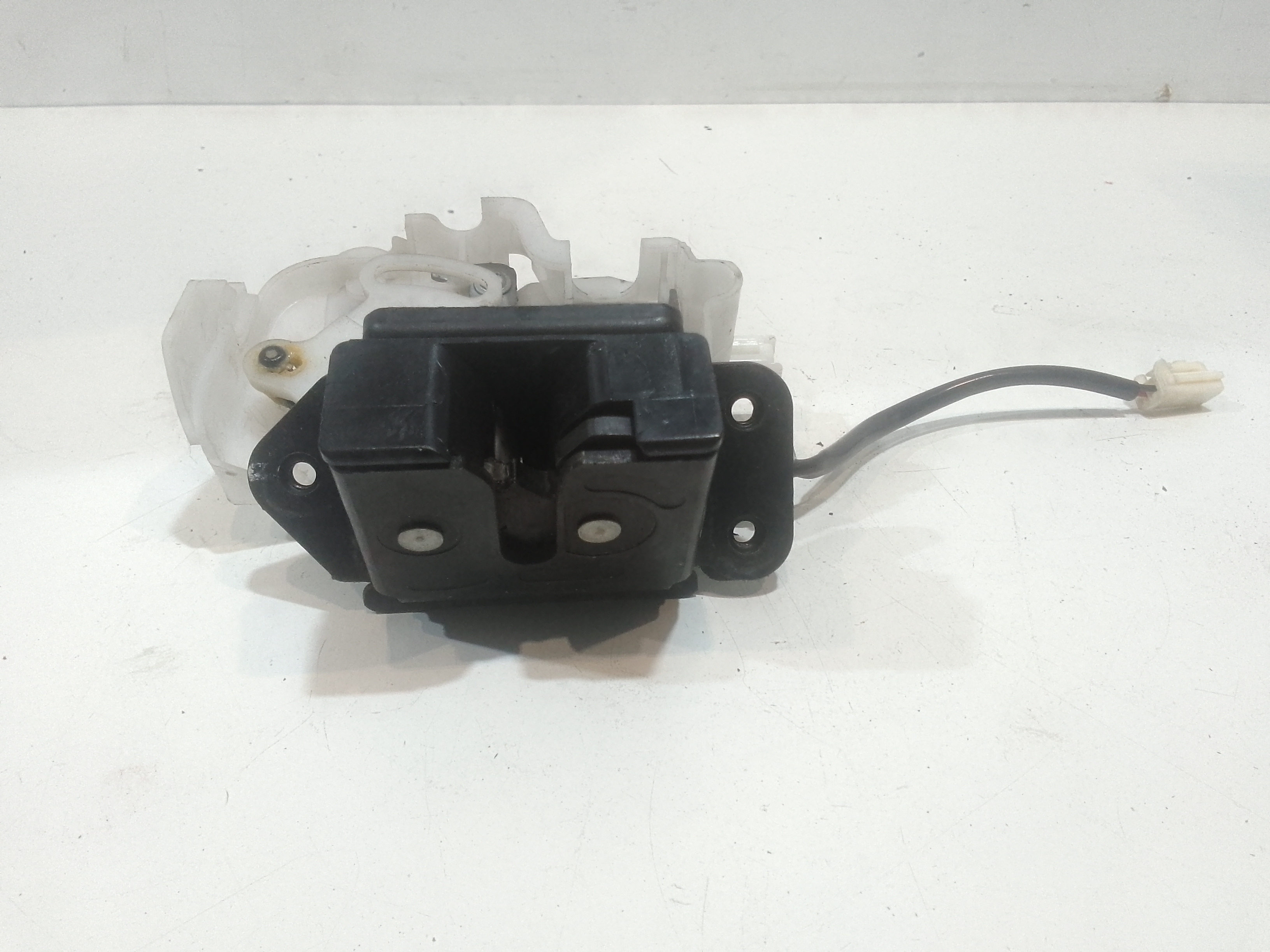 Serratura Cofano Posteriore per Mazda 6 S. Wagon (2002 - 2007)