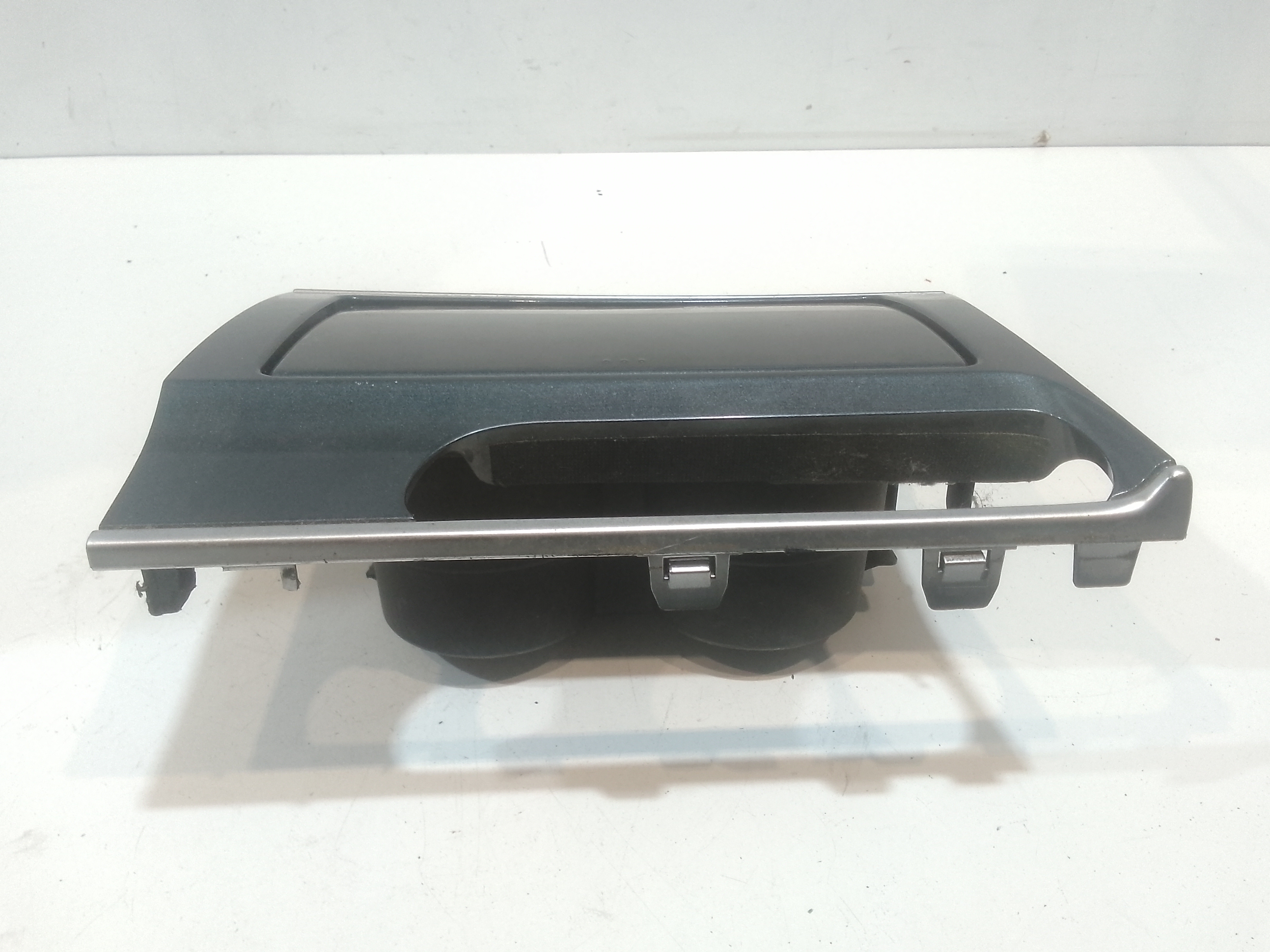 Vano porta bibite per Mazda 6 S. Wagon (2002 - 2007)