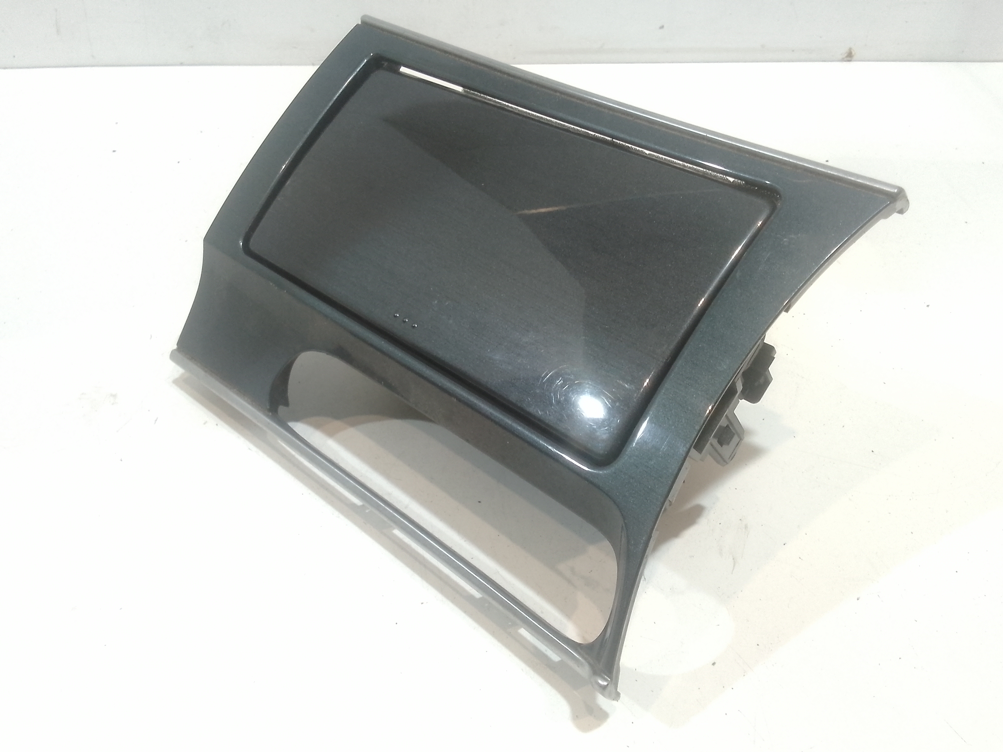 Vano porta bibite per Mazda 6 S. Wagon (2002 - 2007)