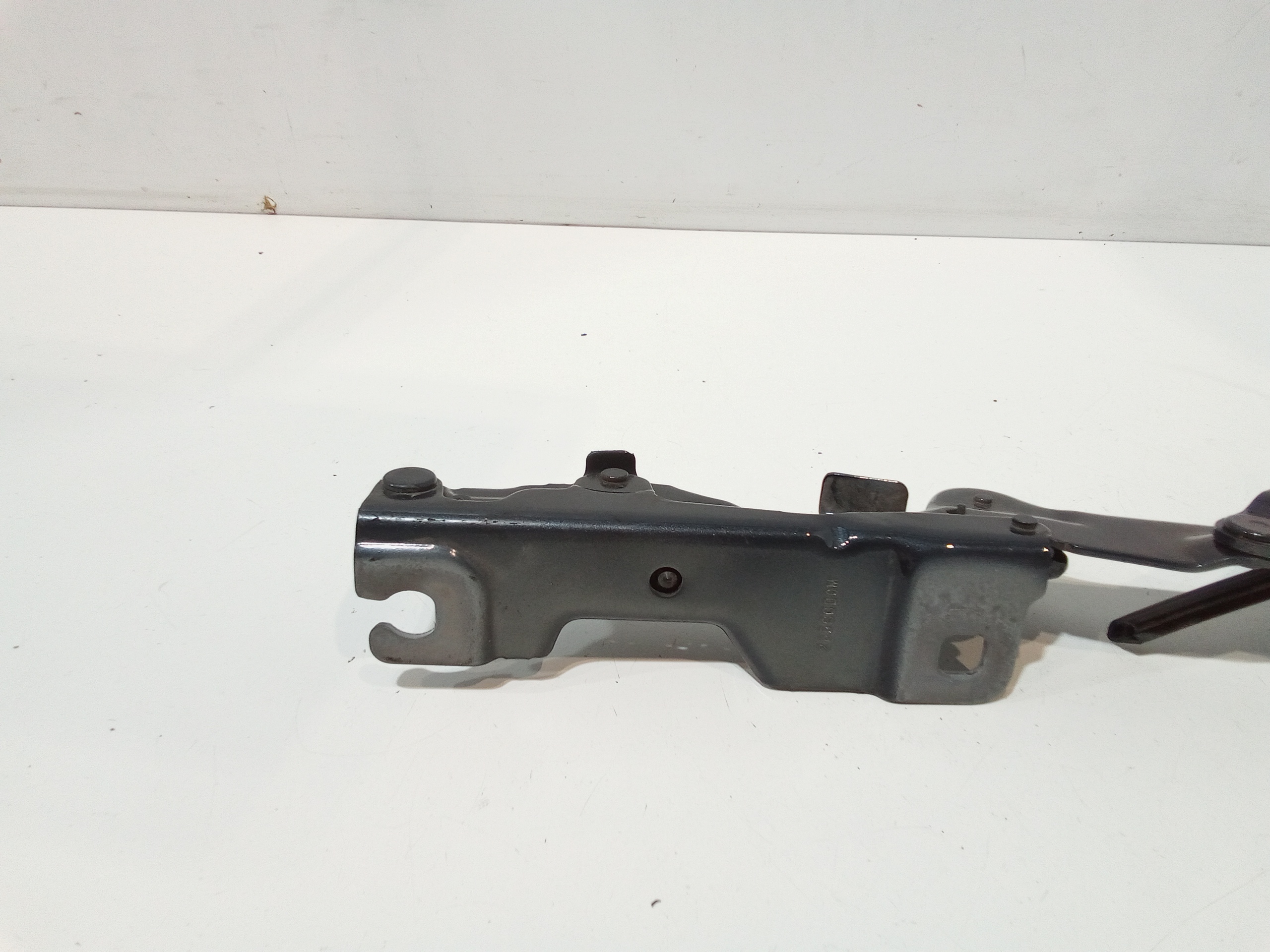 Cerniera cofano anteriore DX per Bmw X6 Serie (G06) (19>) (2019 - In produzione)