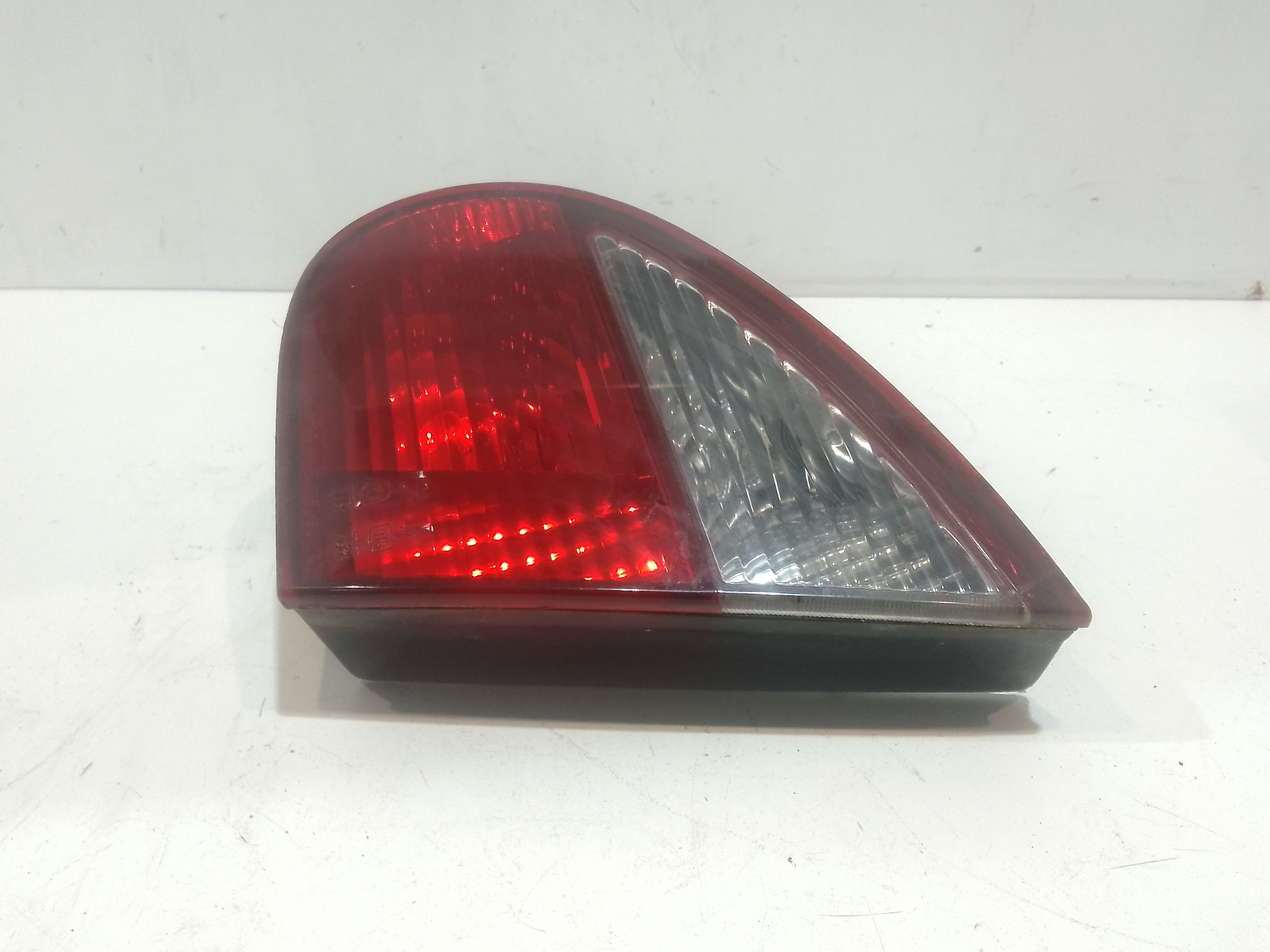 Stop Posteriore Destro Integrato nel Portello per Daewoo Lanos 1 Serie (1997 - 2002)