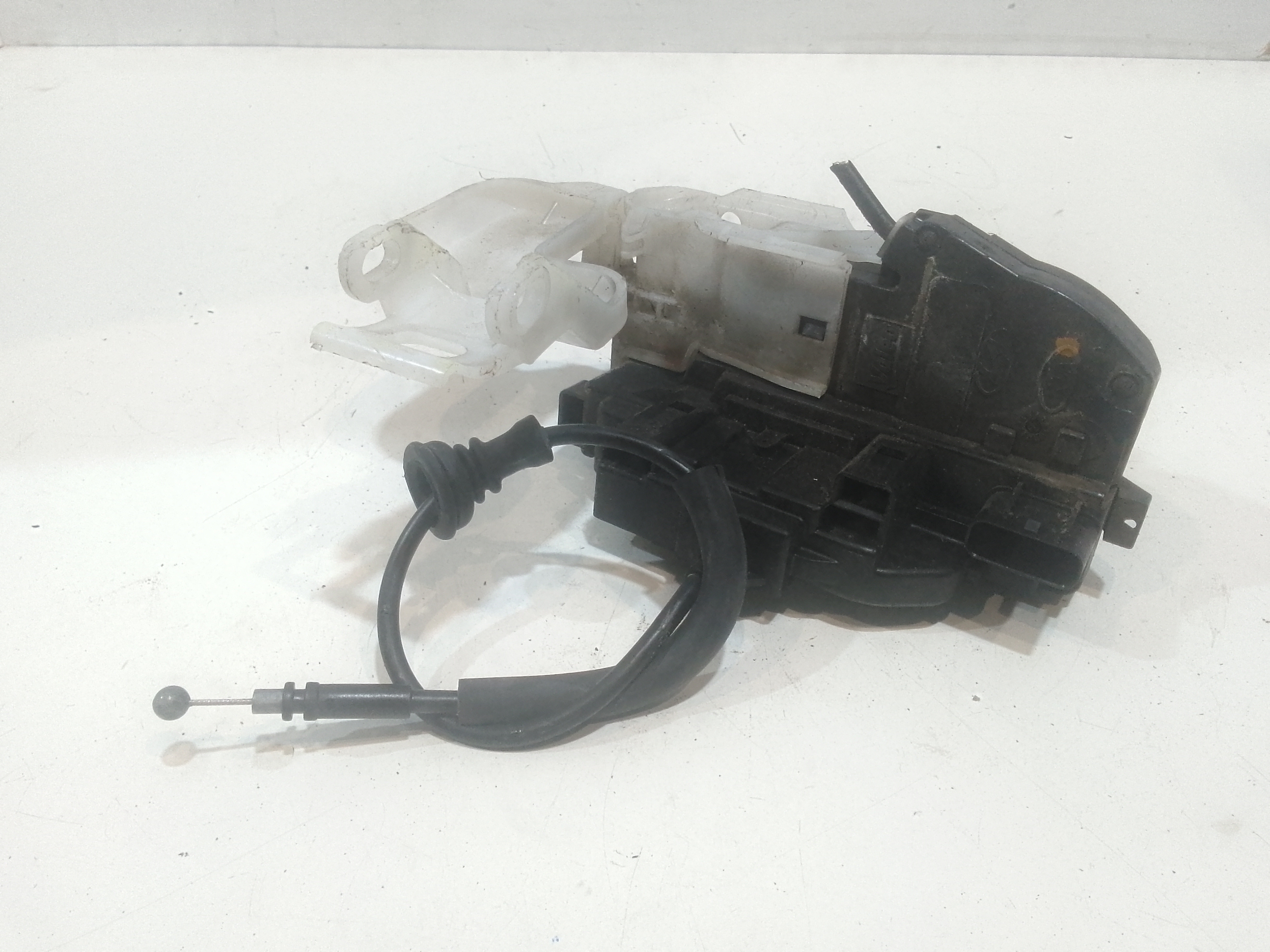 Serratura Anteriore Destra per Kia Cee d Sporty Wagon (2007 - In produzione)