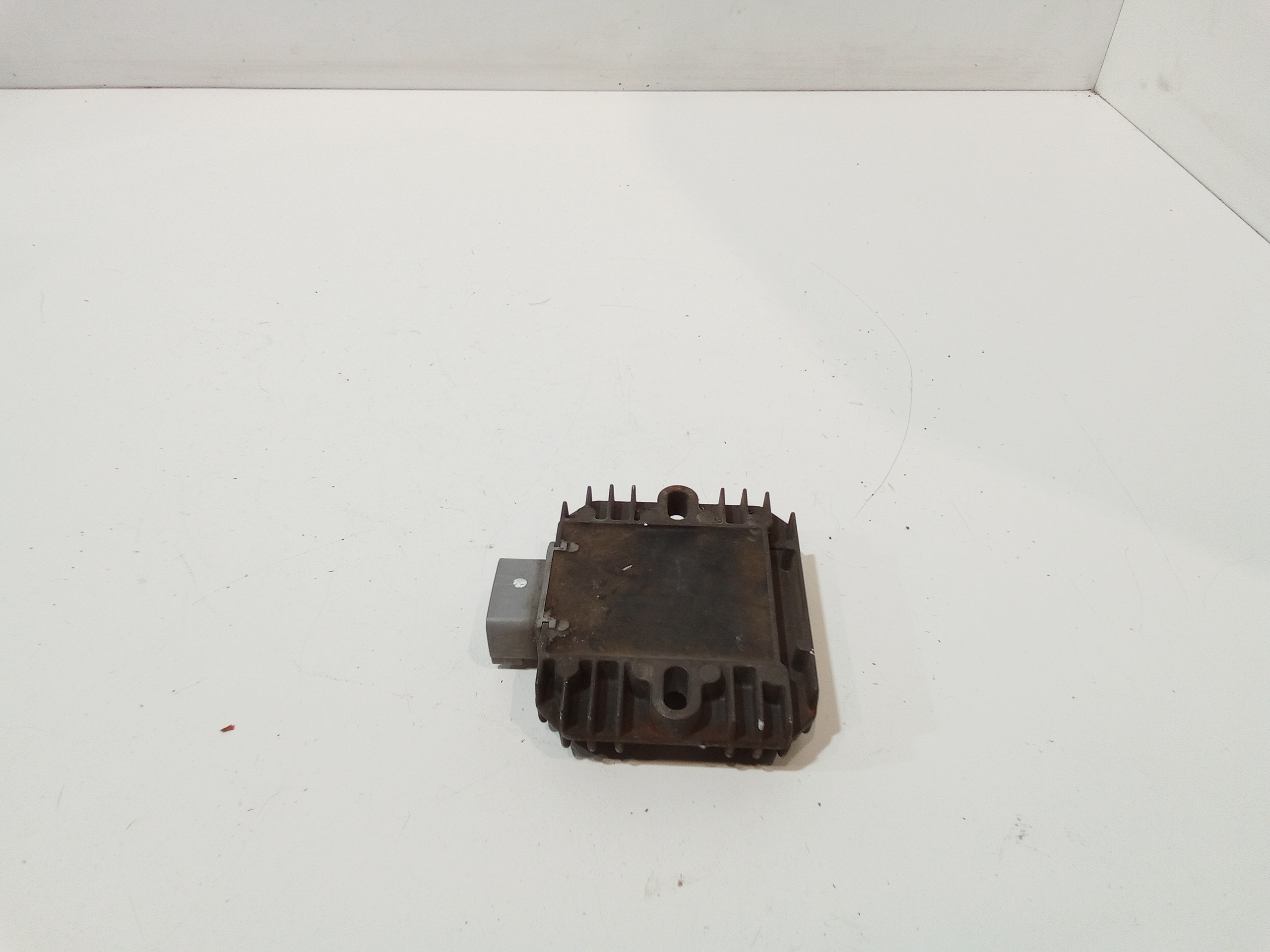 Regolatore di tensione per Suzuki Sixteen 150cc (07>14) (2007 - 2014)