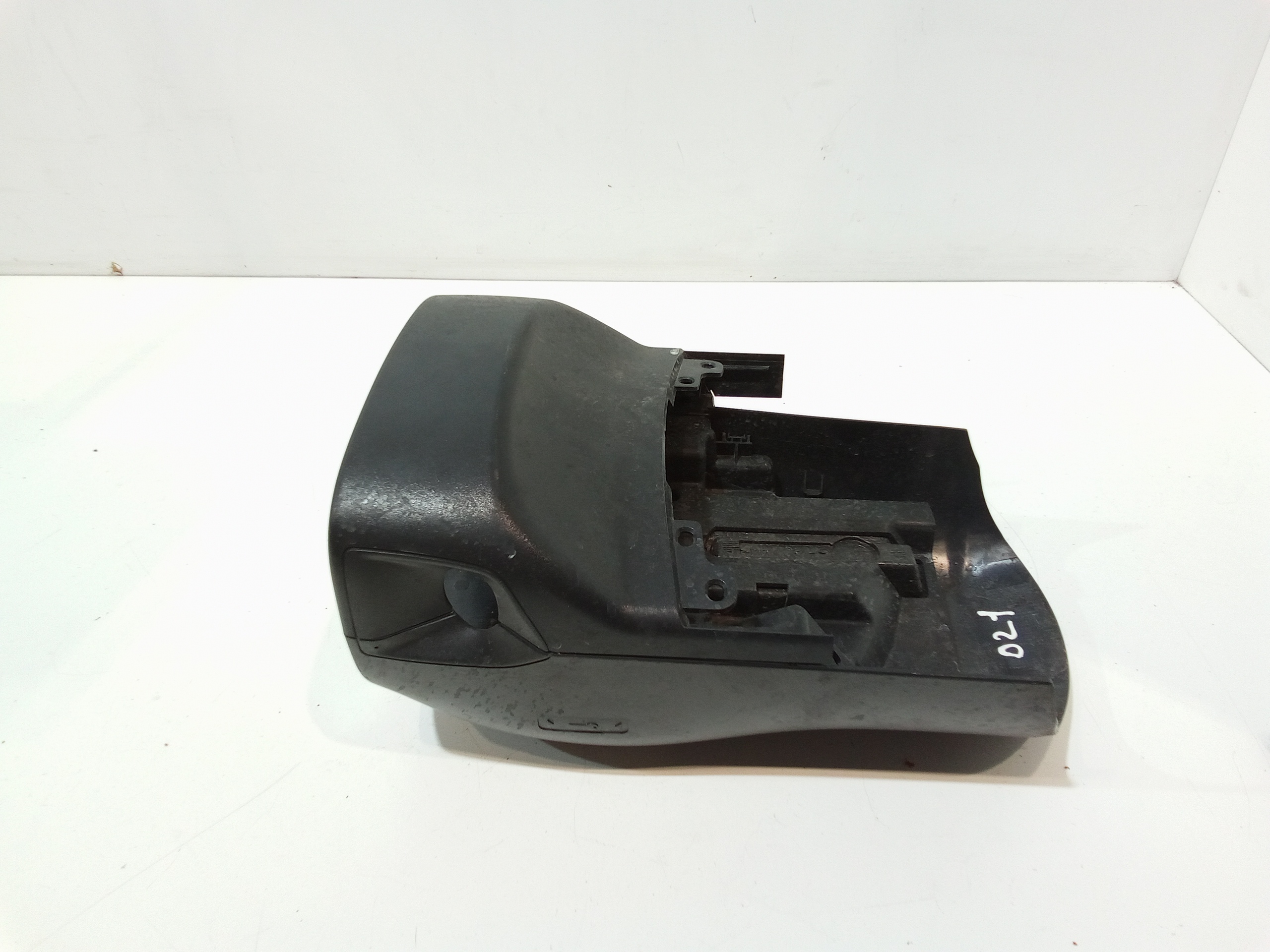 Riparo piantone sterzo per Bmw Serie 1 F40 (19>) (2019 - In produzione)