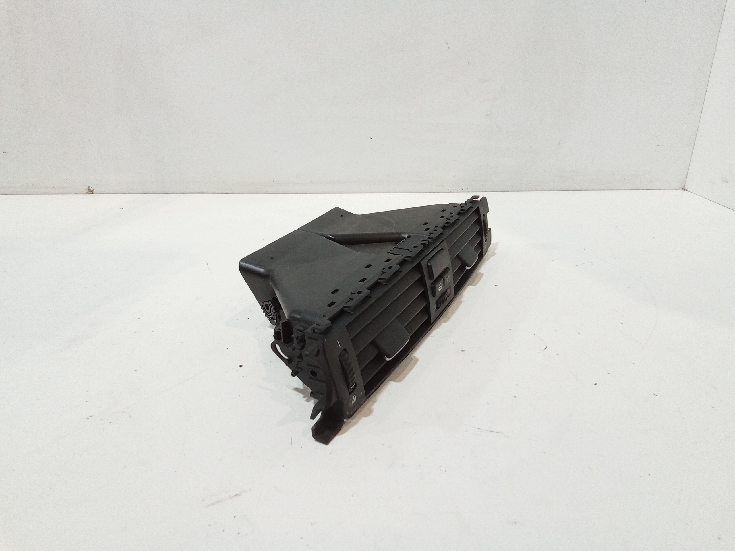 Bocchette Aria Centrale per Bmw Serie 3 E90 Berlina (2005 - 2008)