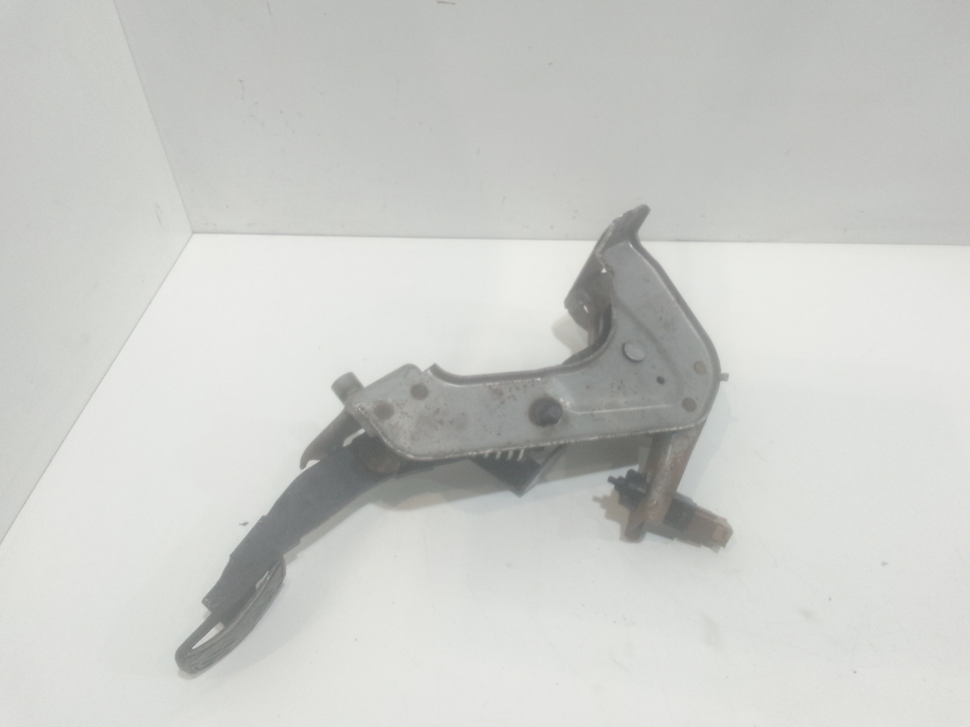 Pedale frizione per Nissan Qashqai 2 Serie (2010 - 2013)