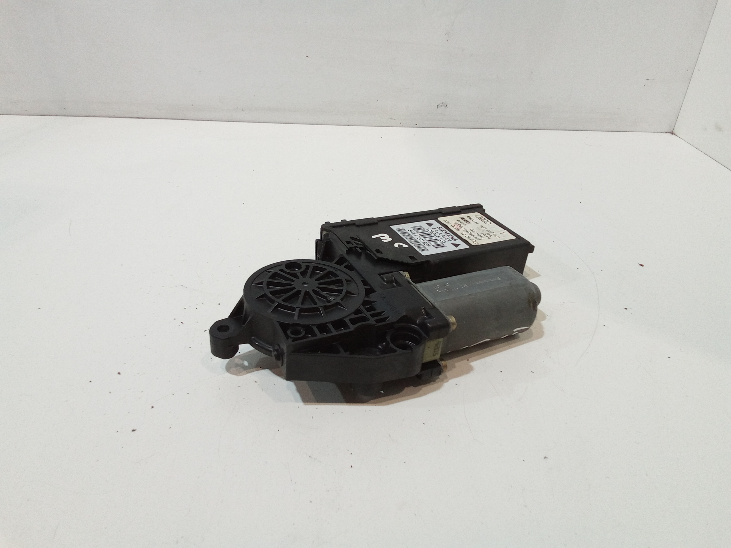 Motorino Alzavetro anteriore Sinistro per Audi A4 Avant (8ed) (04>08) (2004 - 2008)
