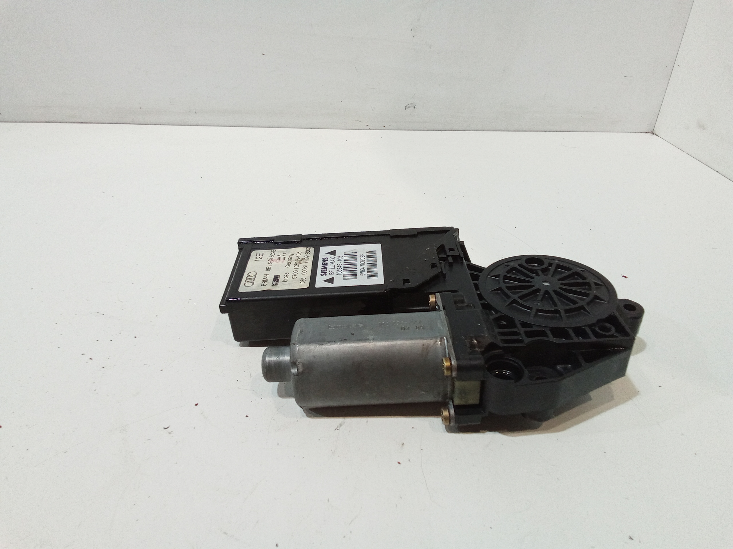 Motorino Alzavetro anteriore destra per Audi A4 Avant (8ed) (04>08) (2004 - 2008)