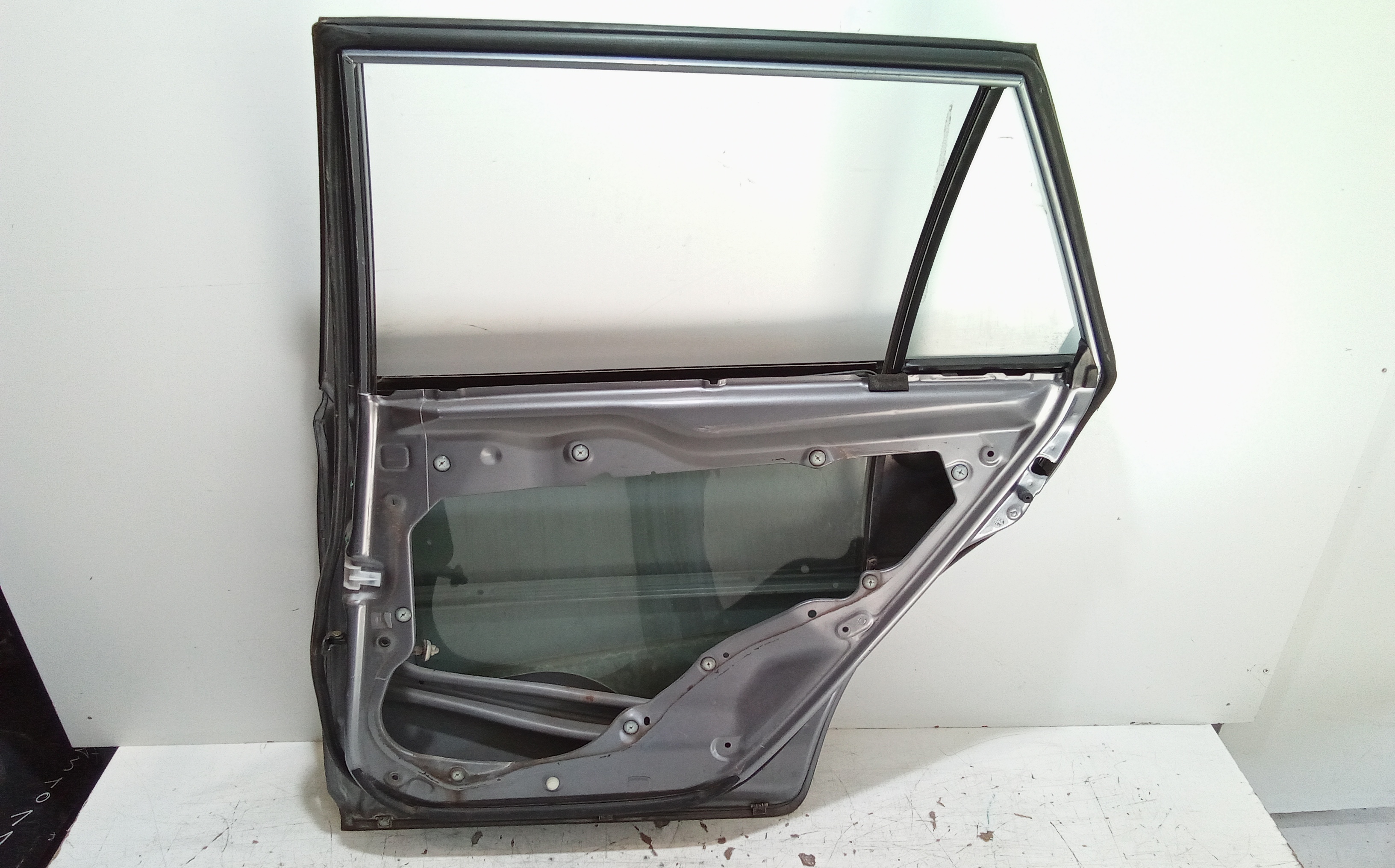 Portiera Posteriore Destra per Mazda 6 Berlina (2002 - 2008)