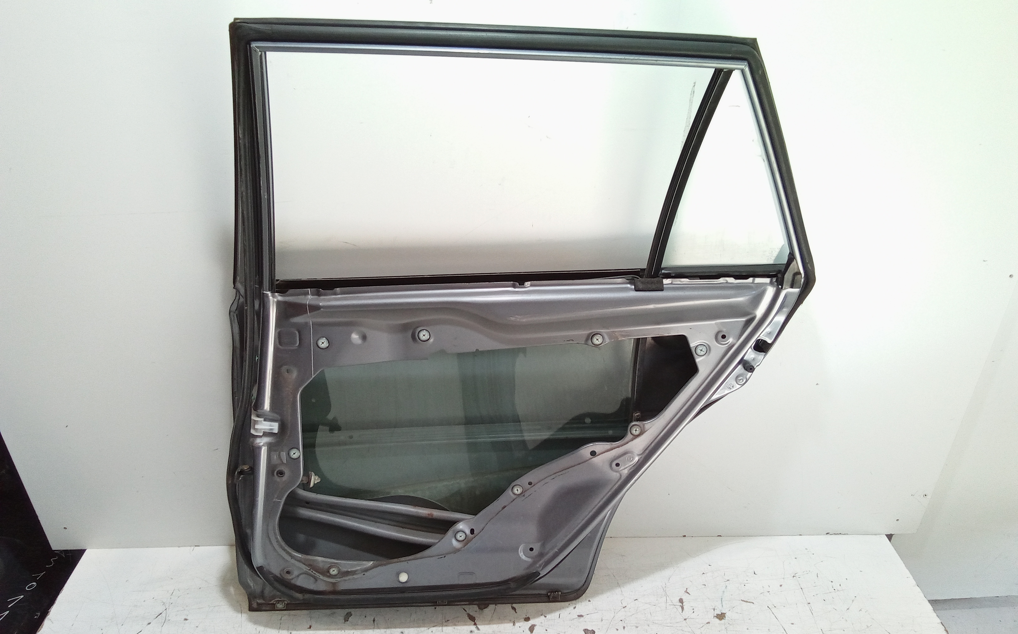Portiera Posteriore Destra per Mazda 6 Berlina (2002 - 2008)