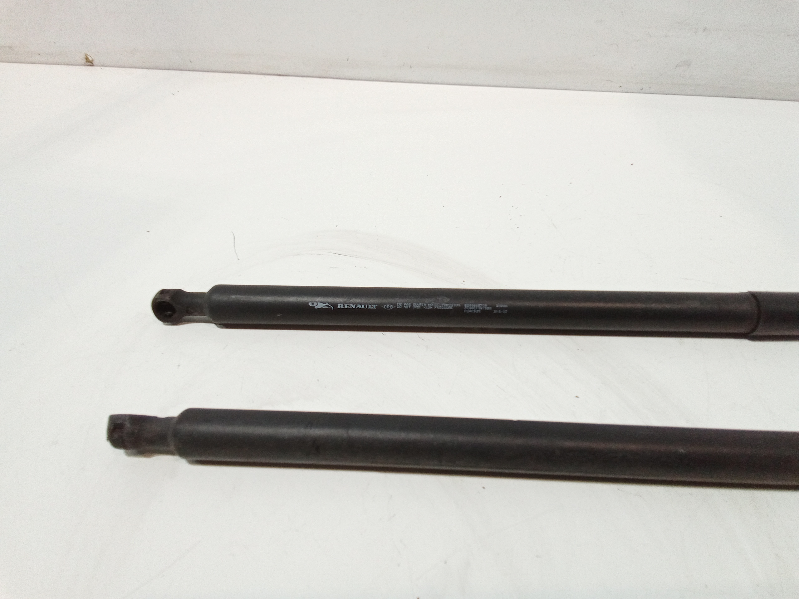 Pistoncini cofano Post. per Renault Grand Modus 1 Serie (2008 - In produzione)