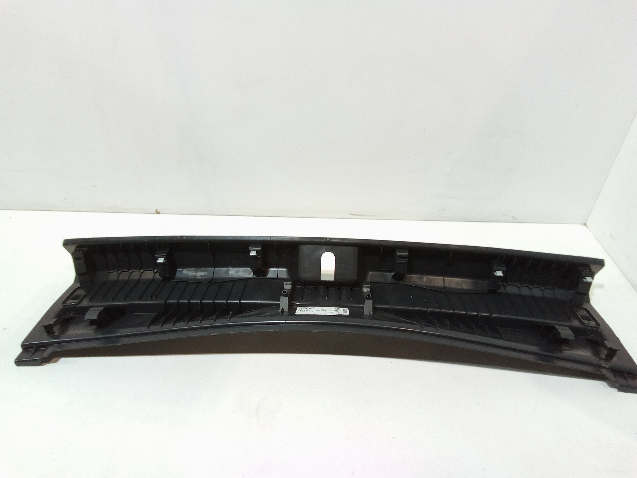 Modanatura batticofano per Volkswagen Golf 6 Berlina (08>12) (2008 - 2012)