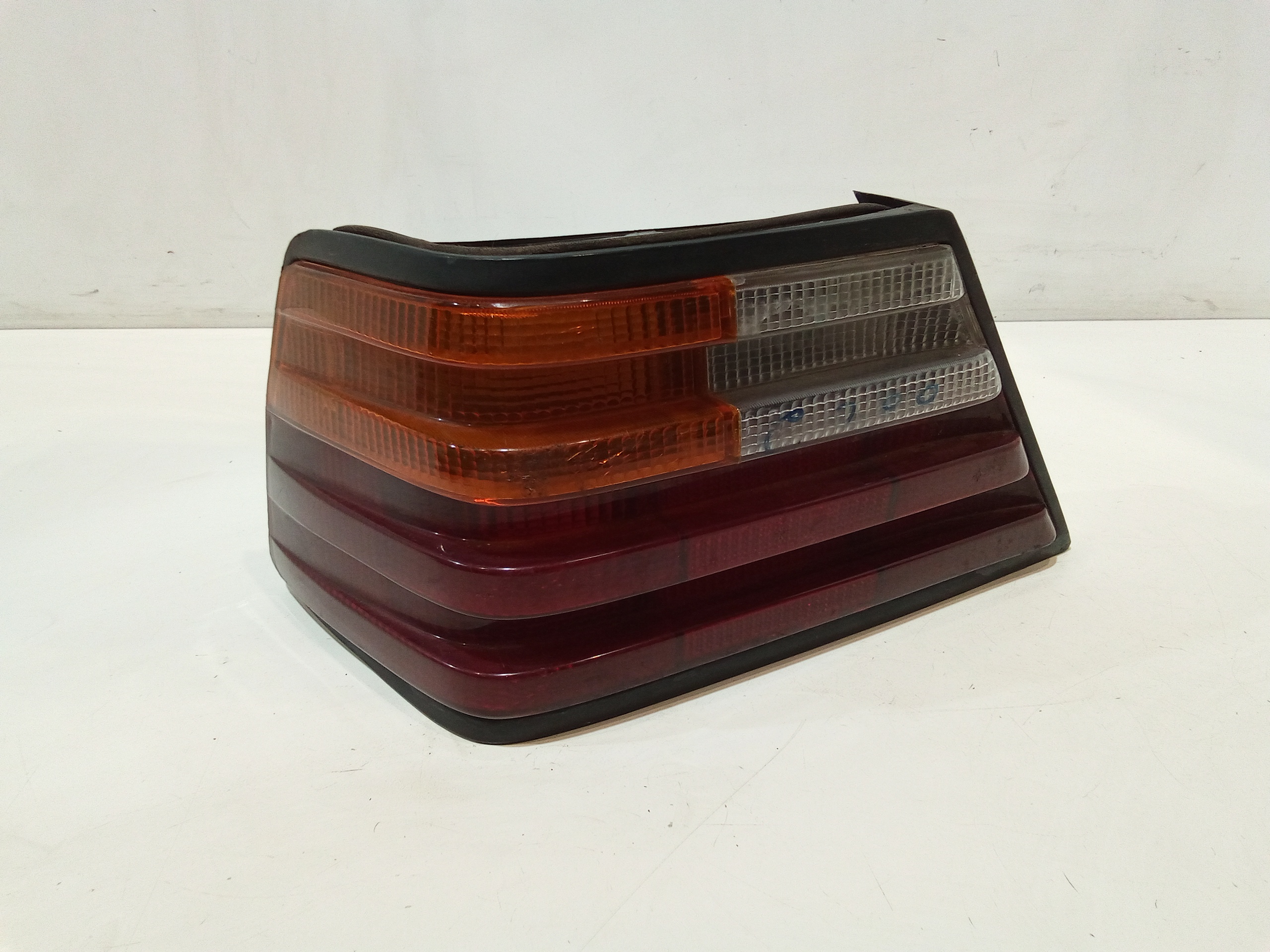 Stop fanale Posteriore sinistro lato Guida per Mercedes Classe E W124 (1993 - 1997)