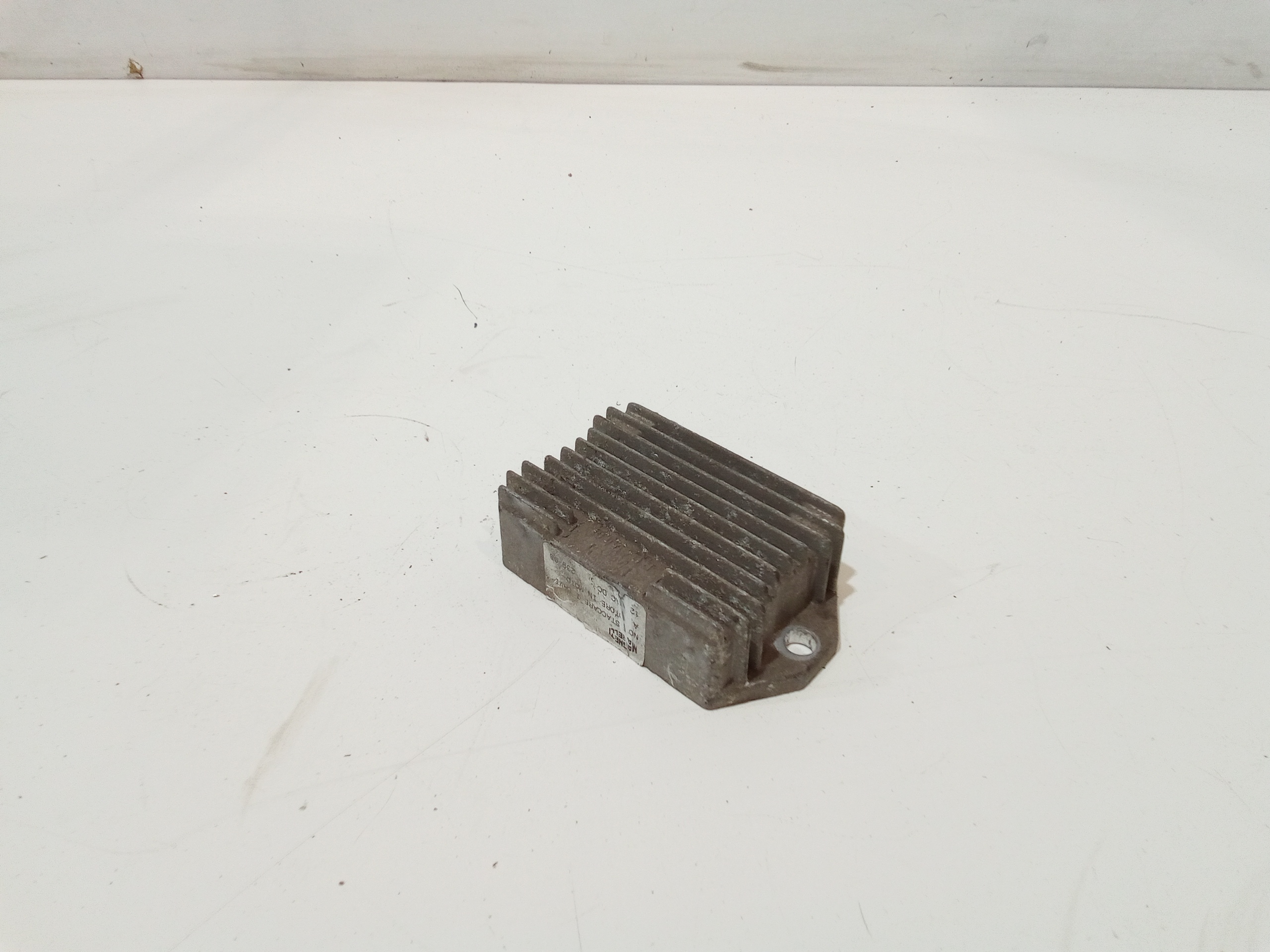 Regolatore di tensione per Piaggio Liberty 50cc 2t (97>99) (1997 - 1999)