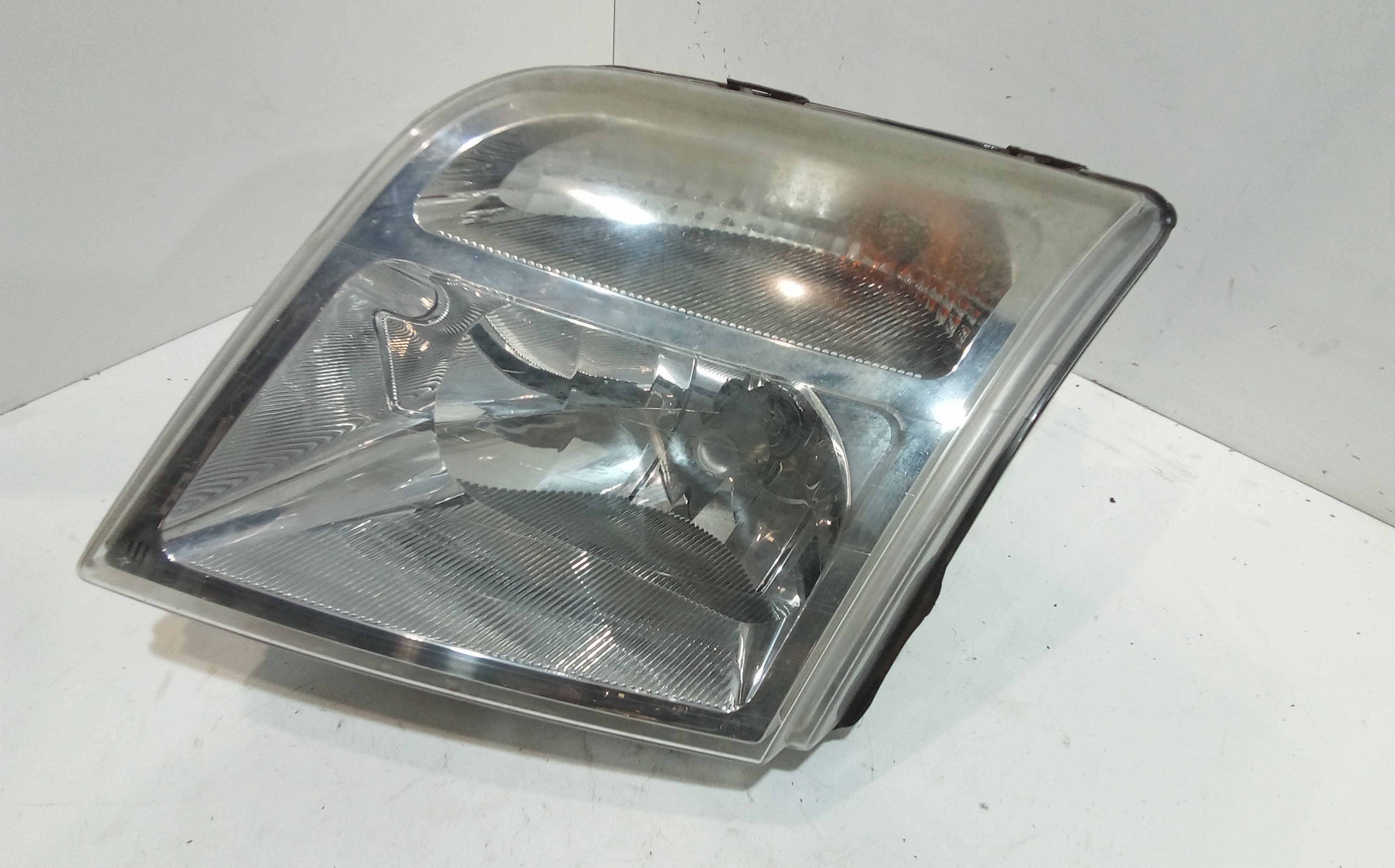 Faro anteriore Sinistro Guida per Ford Transit Connect 1 Serie (2002 - 2006)