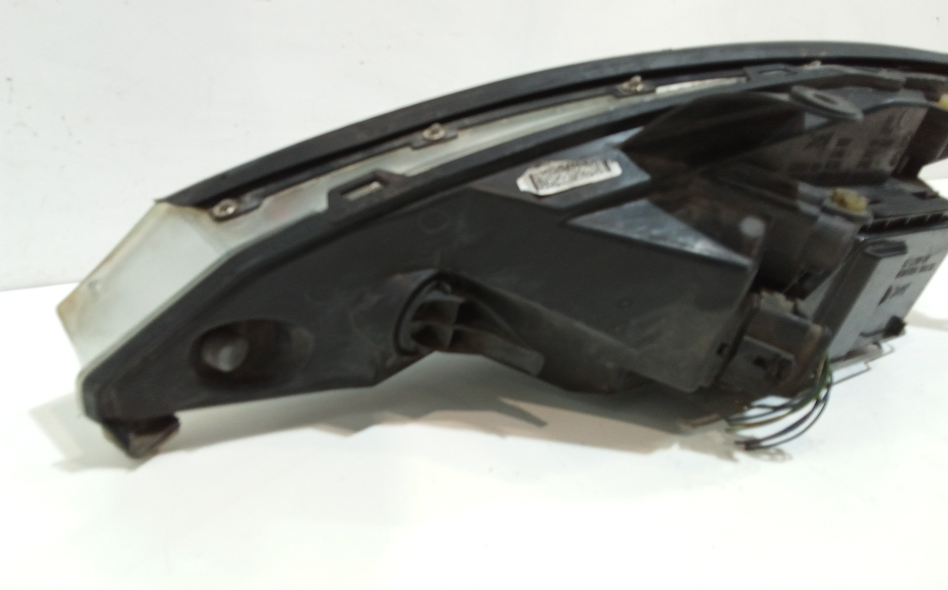 Faro anteriore Destro Passeggero per Ford Focus Berlina 2 Serie (2001 - 2004)