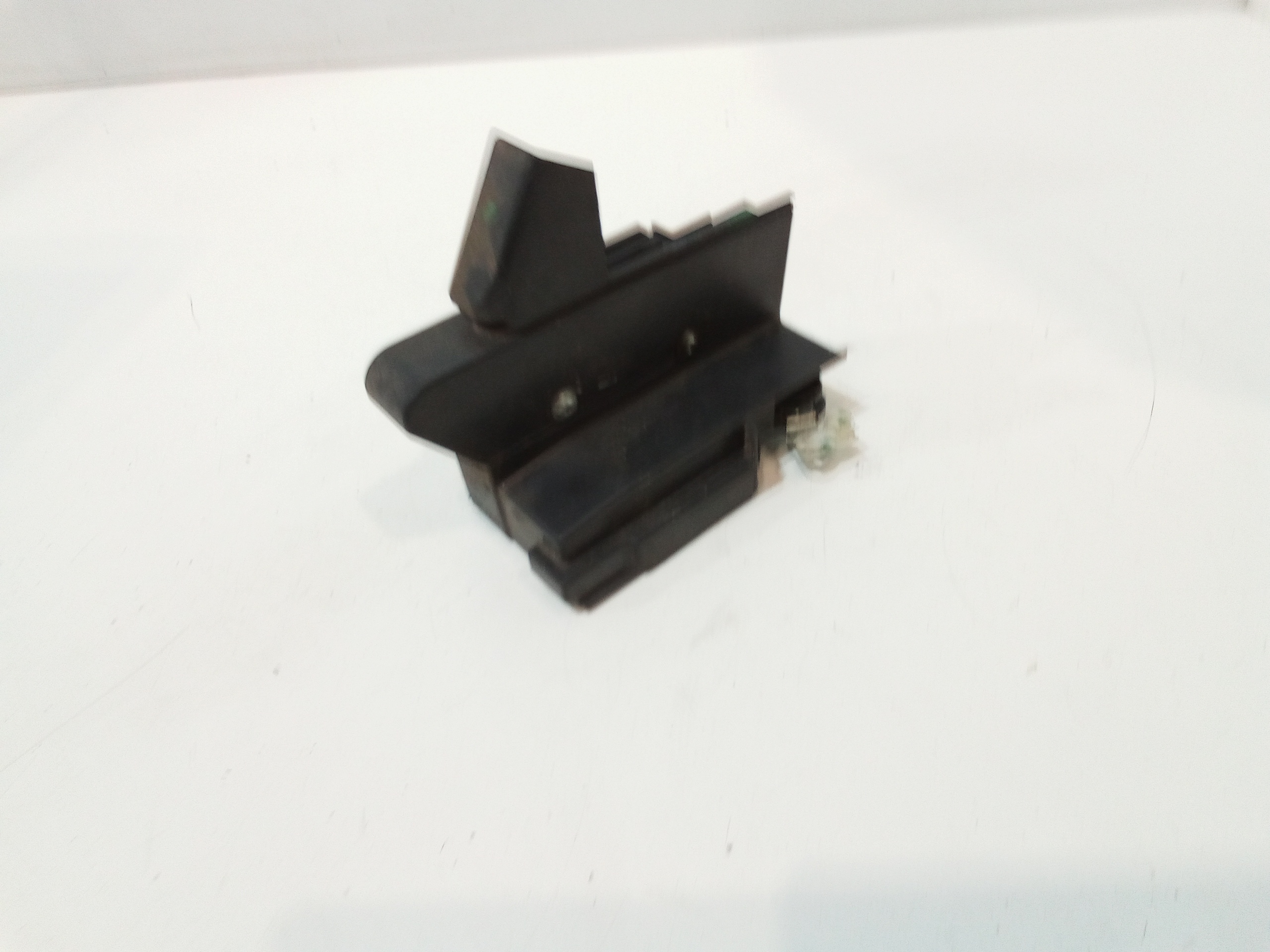 Serratura Anteriore Destra per Dacia Sandero Serie Ii (12>20) (2012 - 2020)