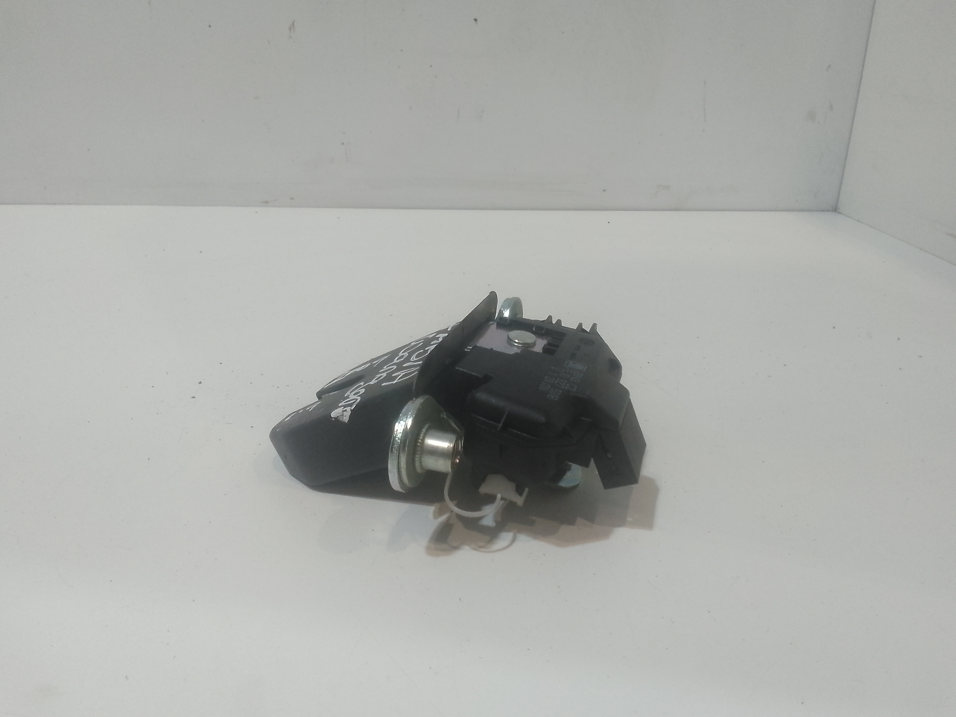 Serratura Cofano Posteriore per Skoda Fabia S. Wagon 2 Serie (2007 - 2014)