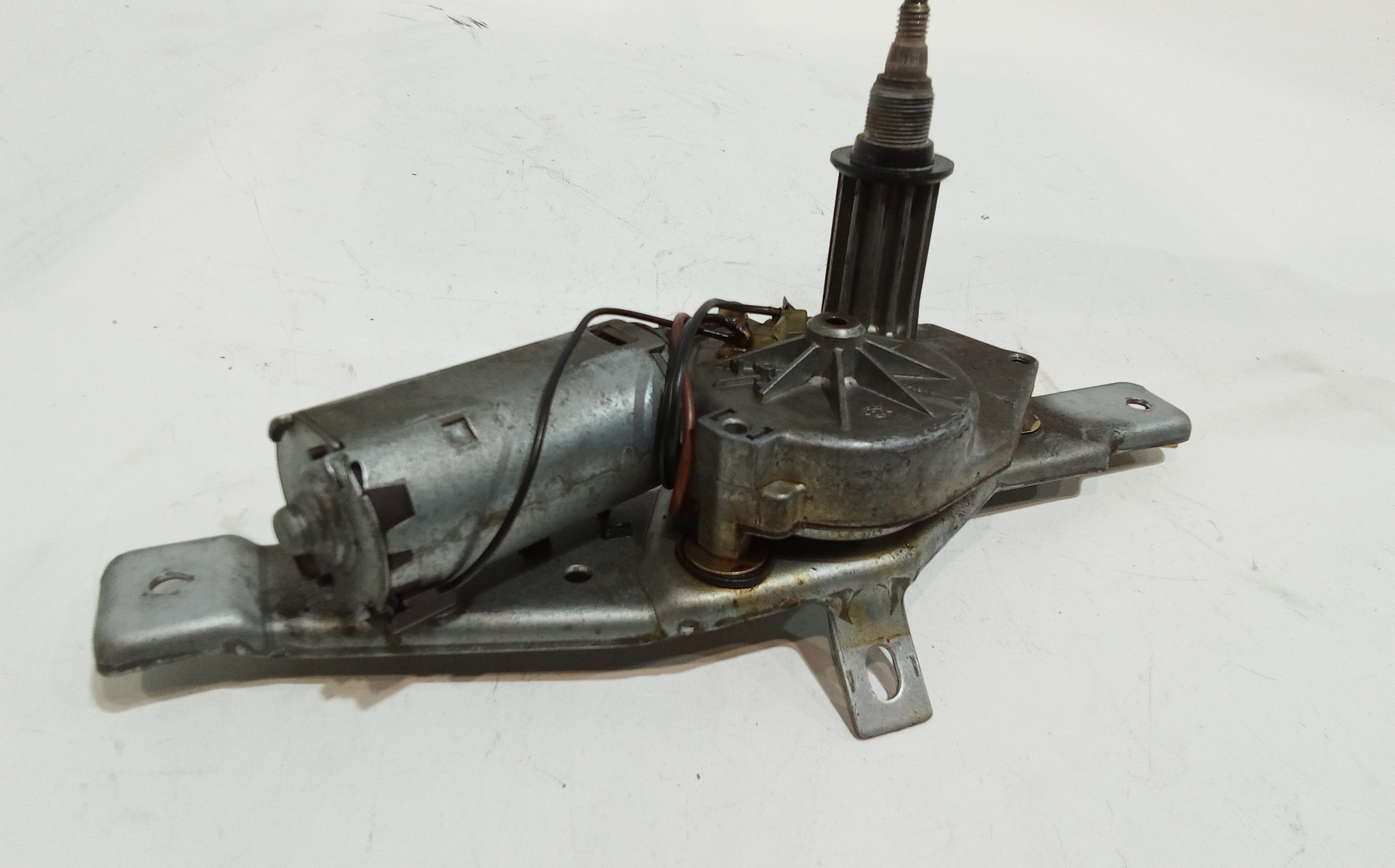 Motorino Tergicristallo Posteriore per Volkswagen Polo 2 Serie (1981 - 1994)