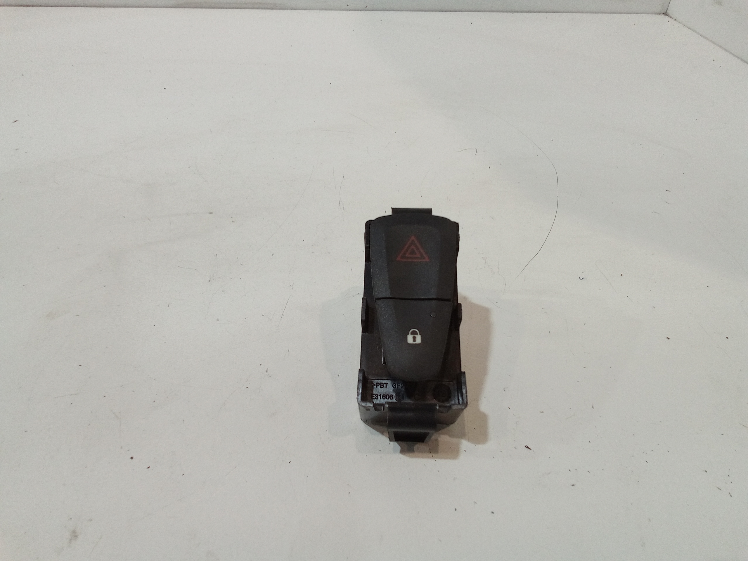 Pulsante luci di emergenza per Dacia Sandero Serie Ii (12>20) (2012 - 2020)