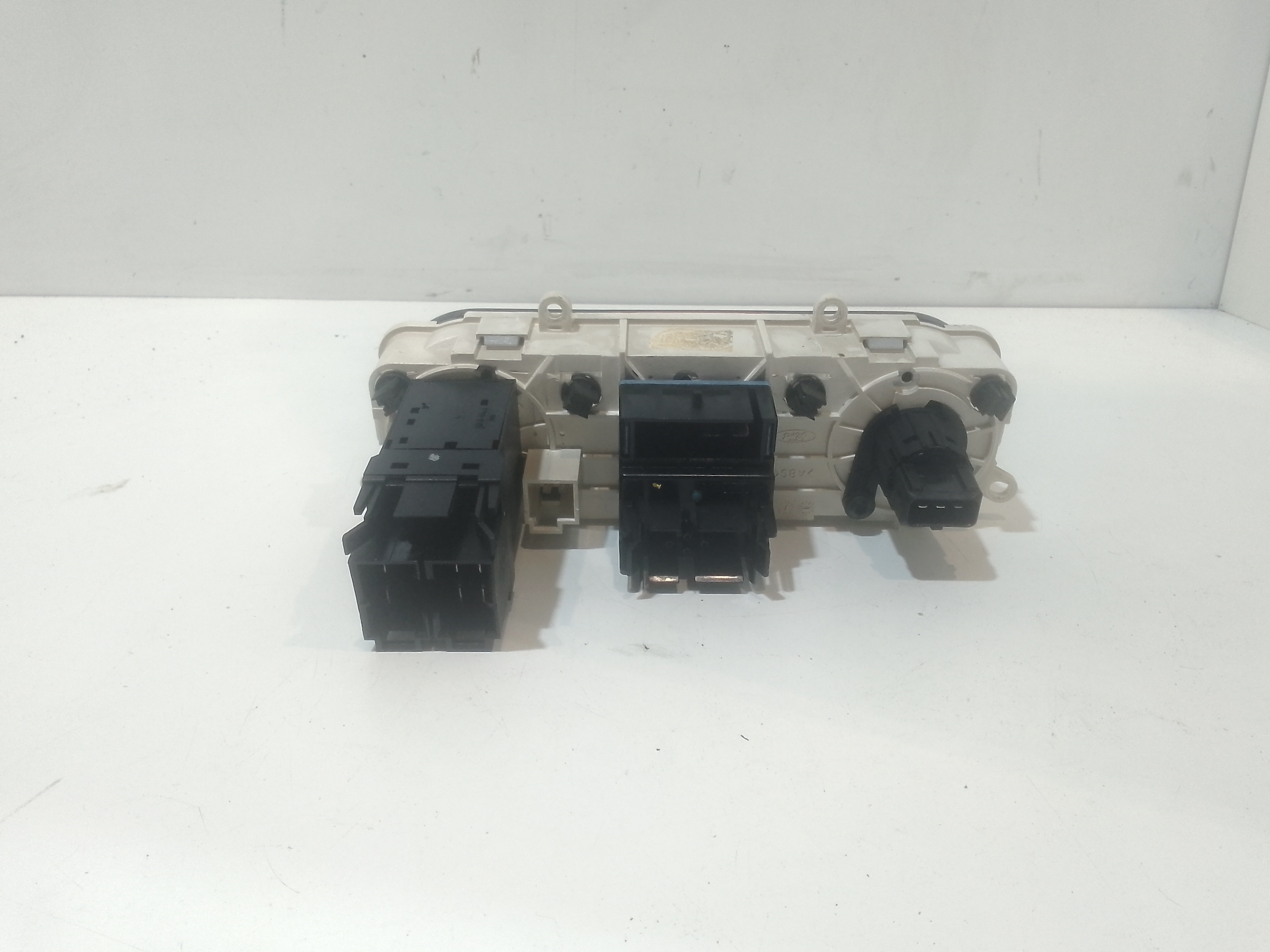 Comandi Clima per Ford Mondeo Berlina 2 Serie (1996 - 2000)