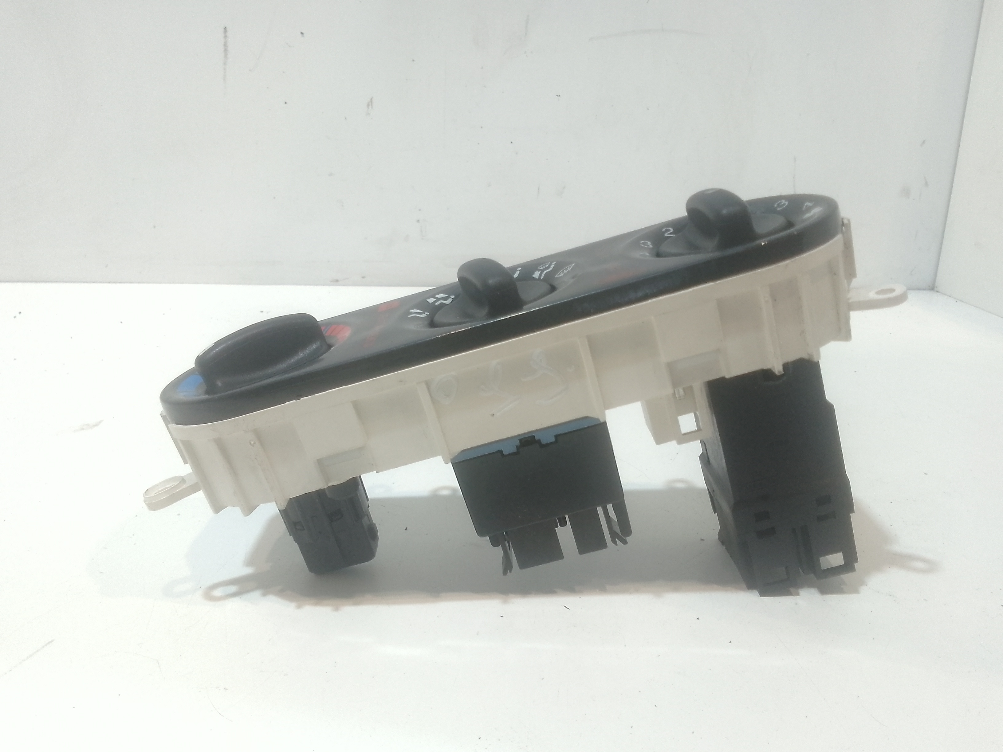 Comandi Clima per Ford Mondeo Berlina 2 Serie (1996 - 2000)