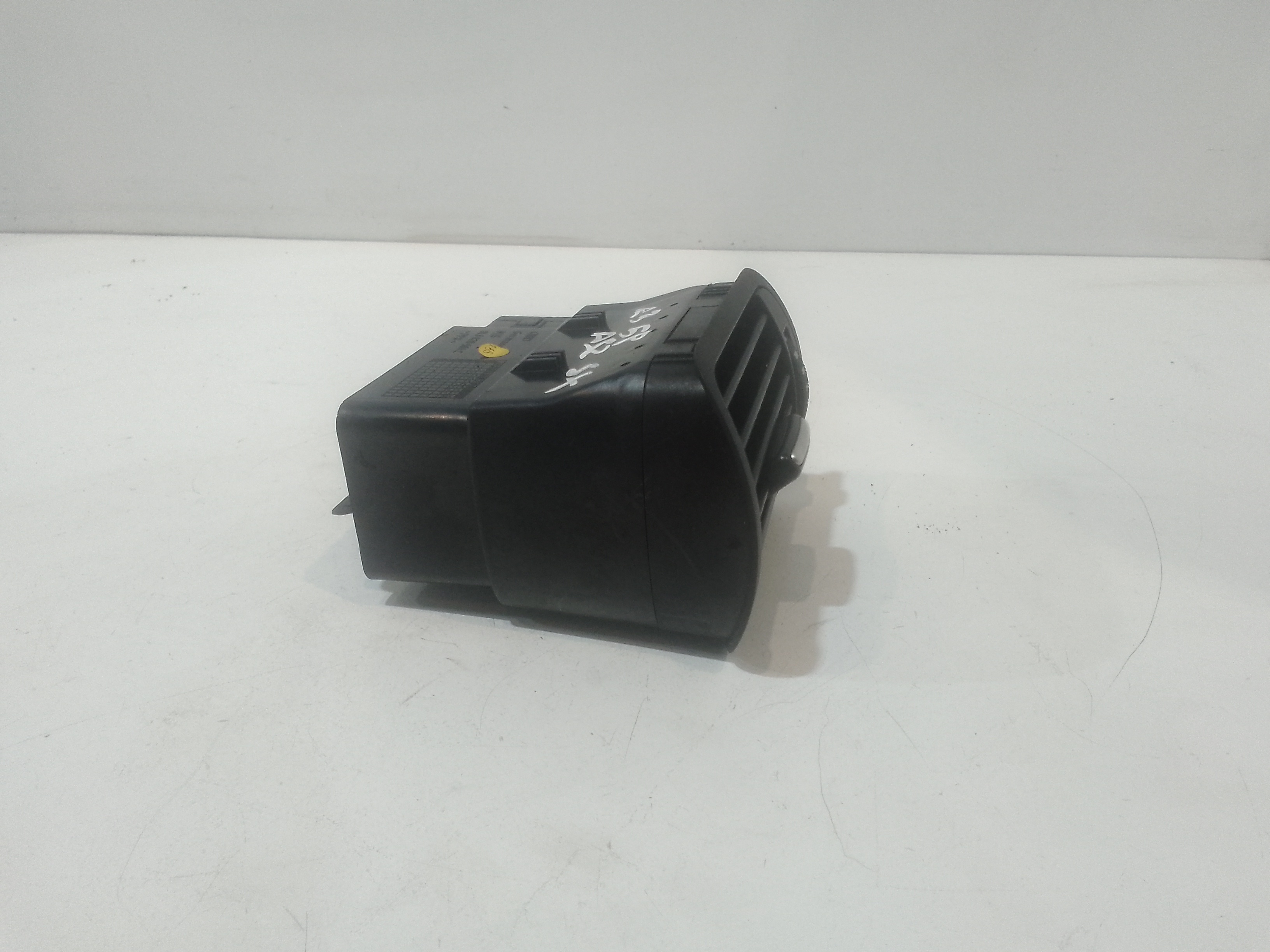 Bocchetta aria cruscotto lato guida per Audi A3 Serie (8l1) (00>03) (2000 - 2003)