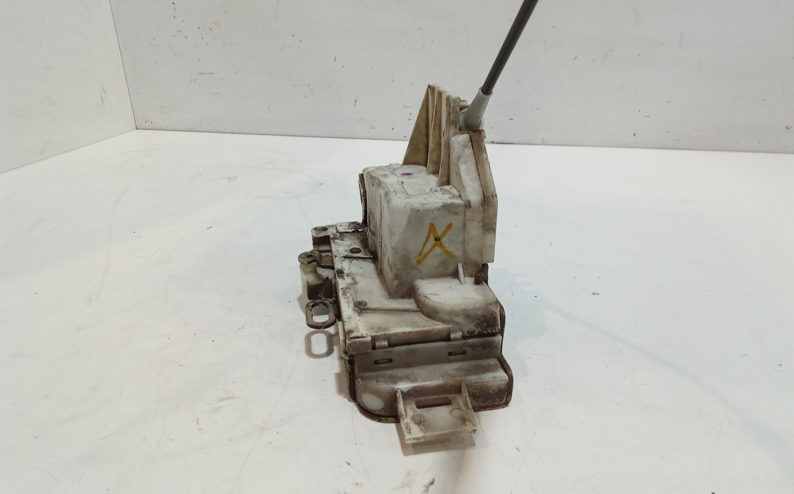 Serratura Anteriore Sinistra per Ford Mondeo Berlina 2 Serie (1996 - 2000)