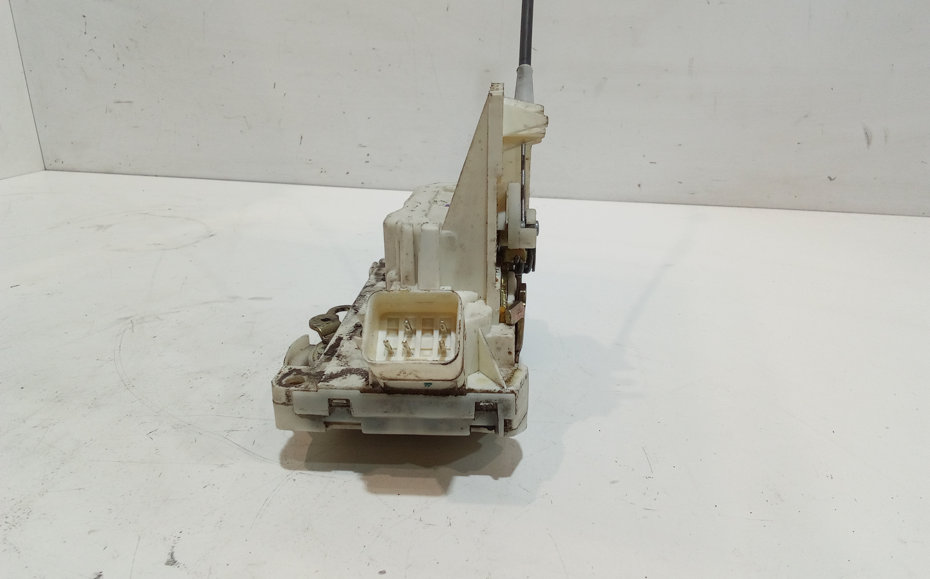 Serratura Anteriore Destra per Ford Mondeo Berlina 2 Serie (1996 - 2000)