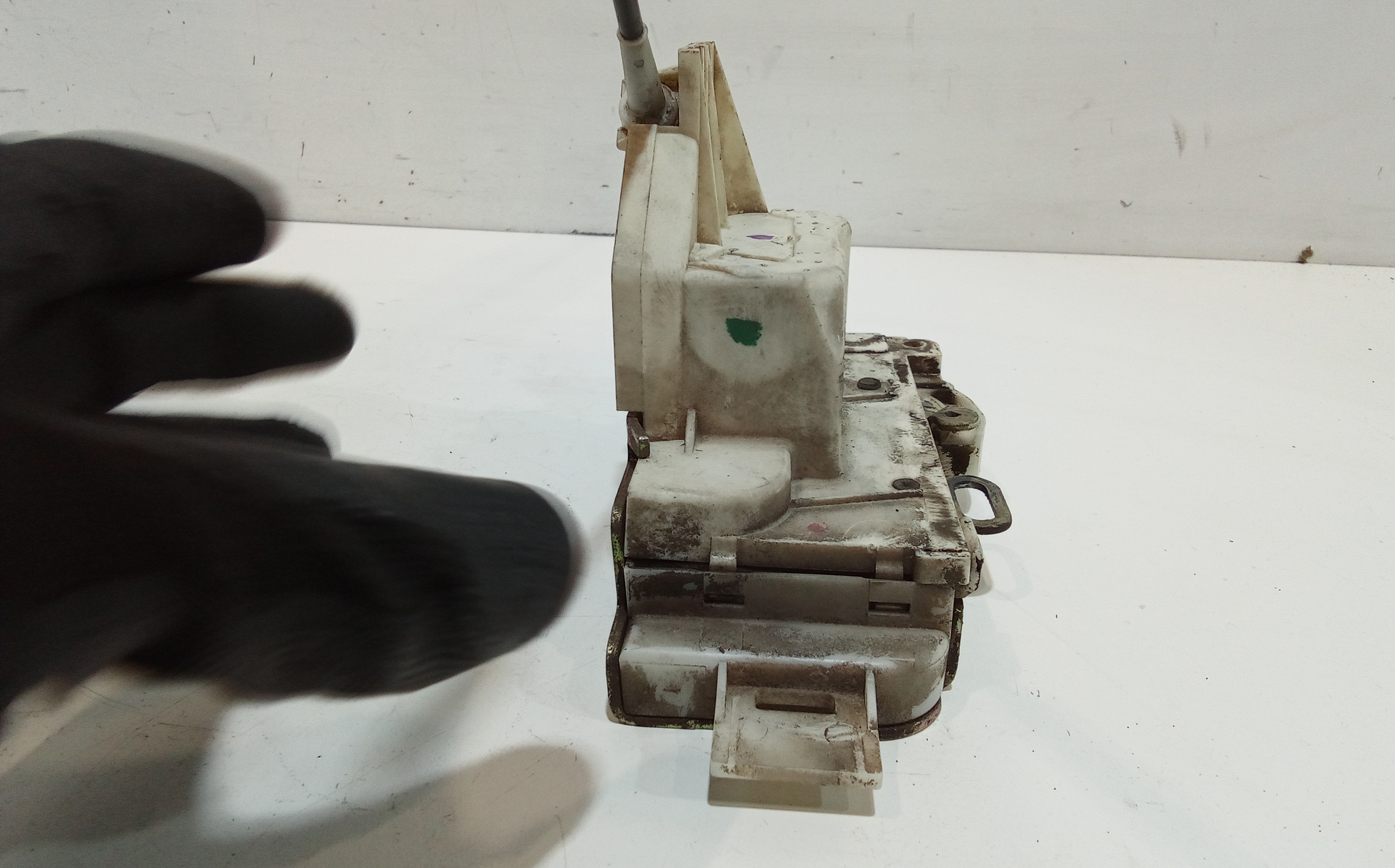 Serratura Anteriore Destra per Ford Mondeo Berlina 2 Serie (1996 - 2000)