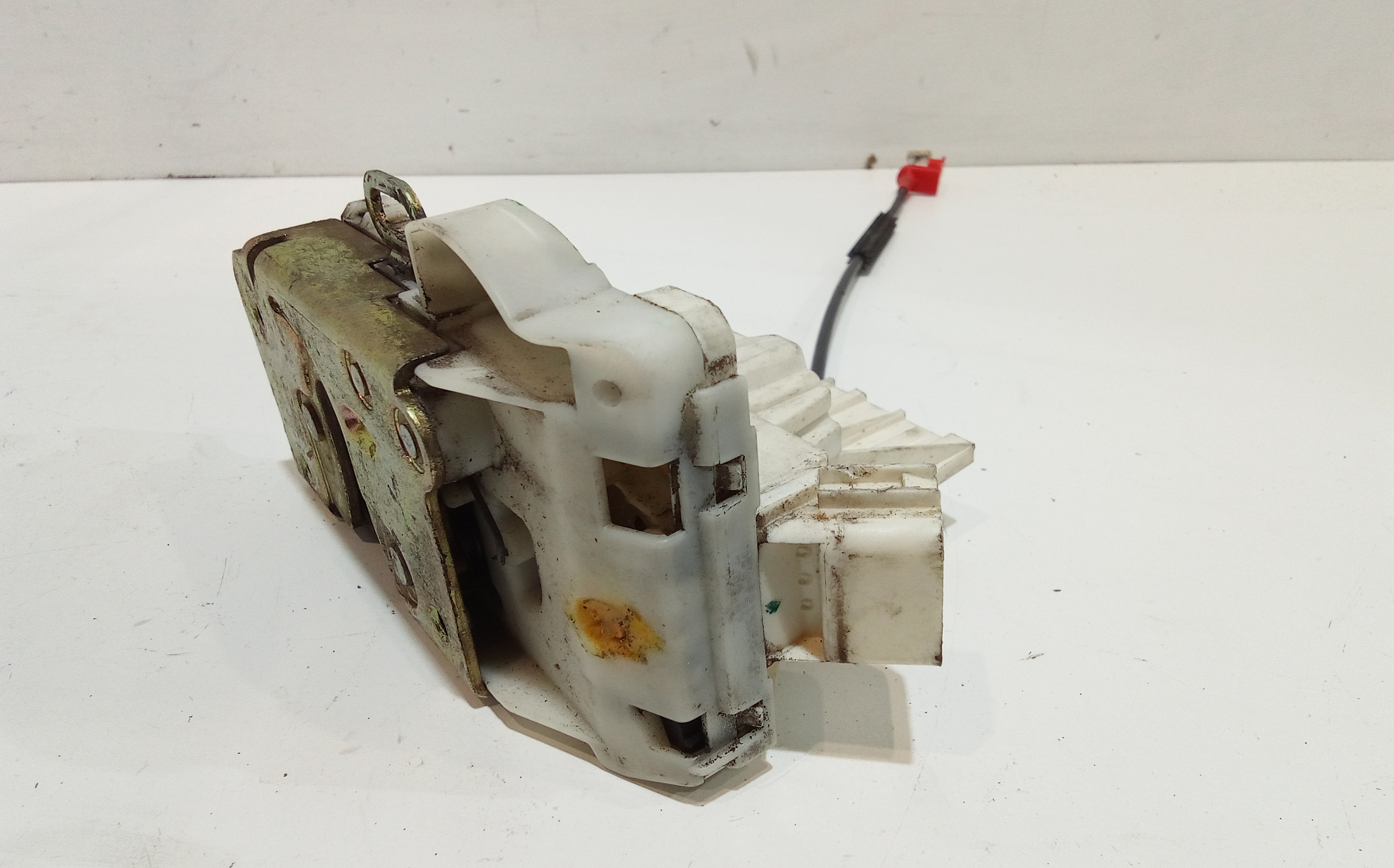 Serratura Anteriore Destra per Ford Mondeo Berlina 2 Serie (1996 - 2000)