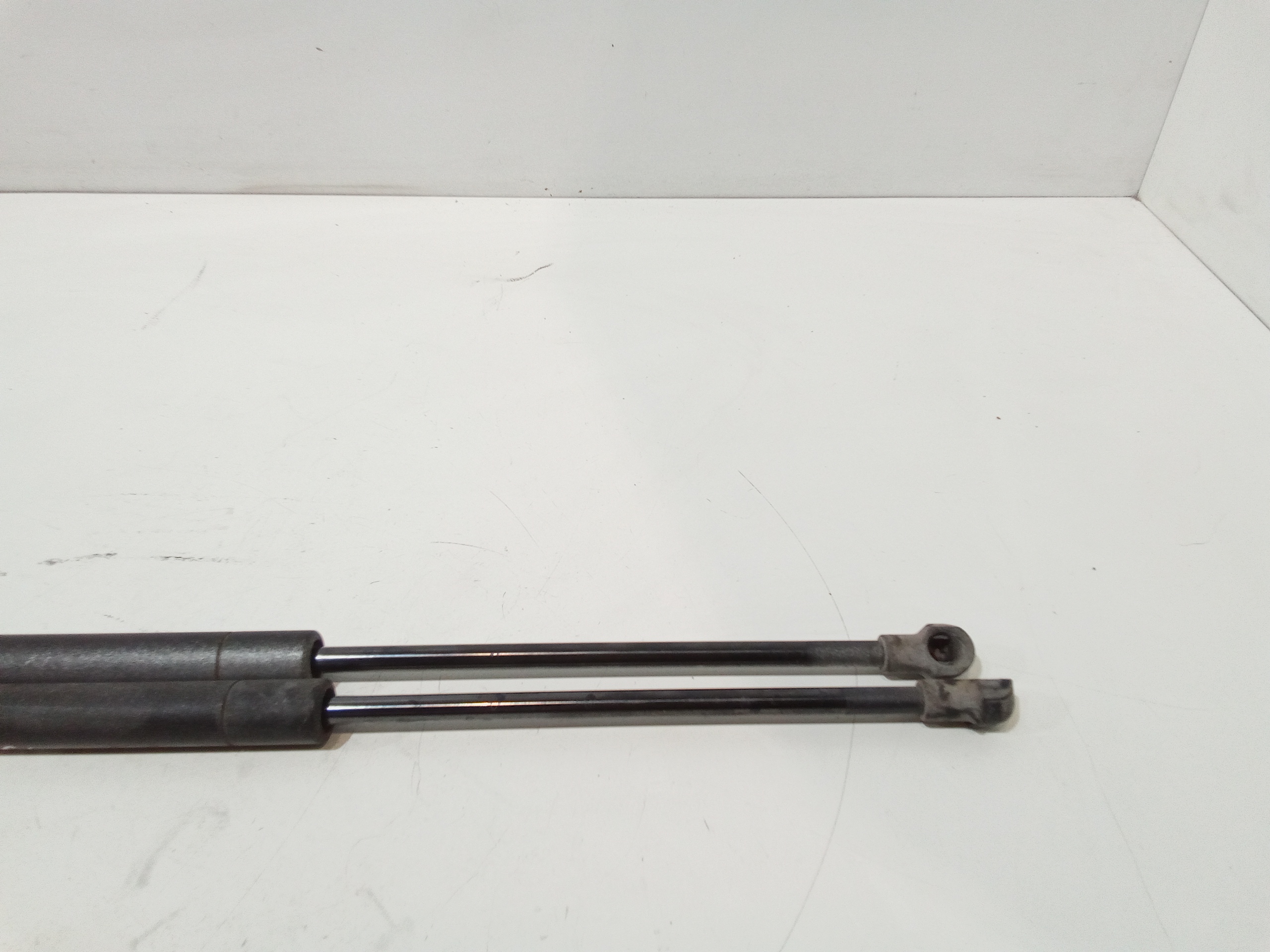 Pistoncini cofano Post. per Alfa Romeo Mito Serie (955_) (08>) (2008 - In produzione)