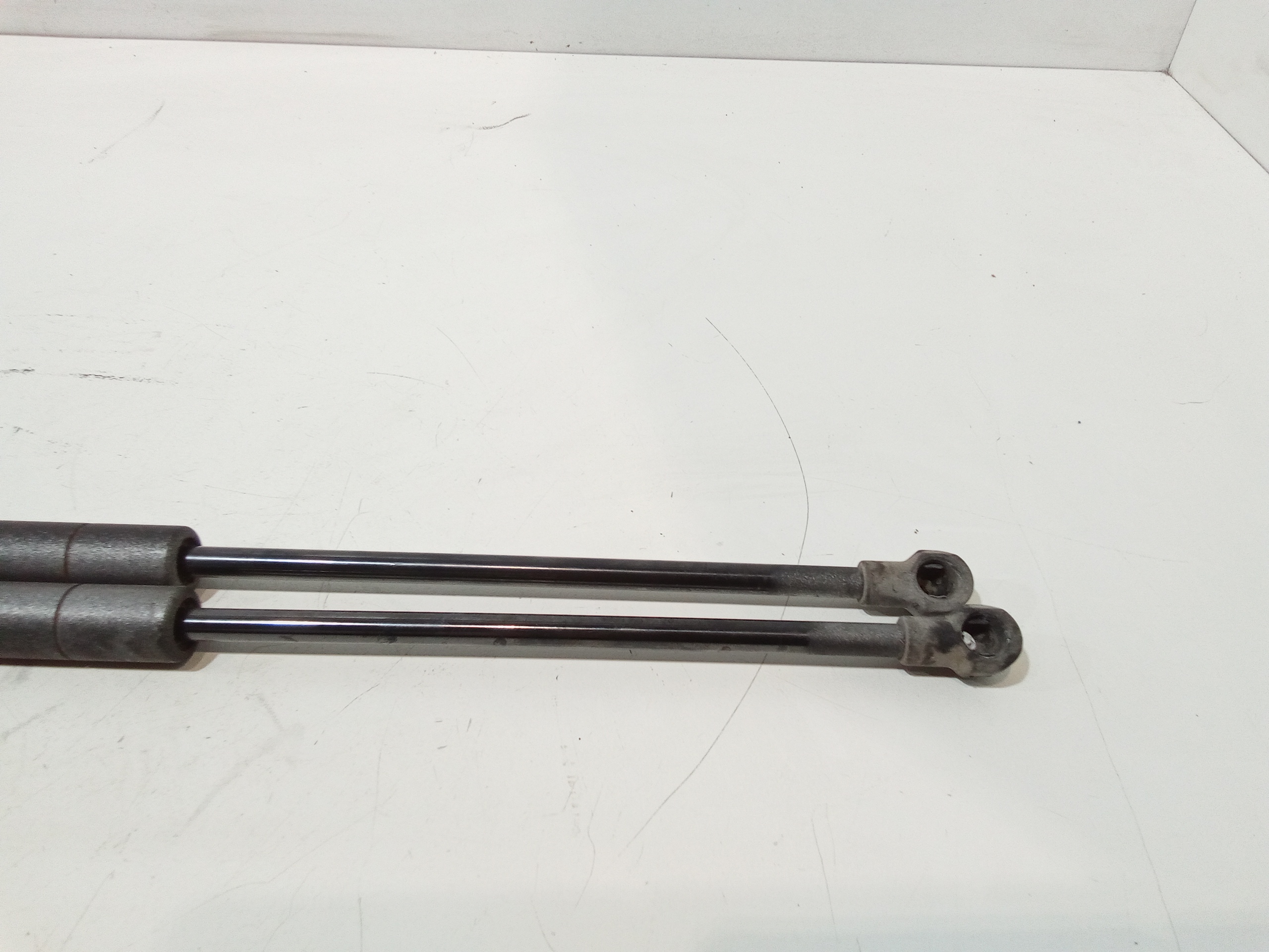 Pistoncini cofano Post. per Alfa Romeo Mito Serie (955_) (08>) (2008 - In produzione)