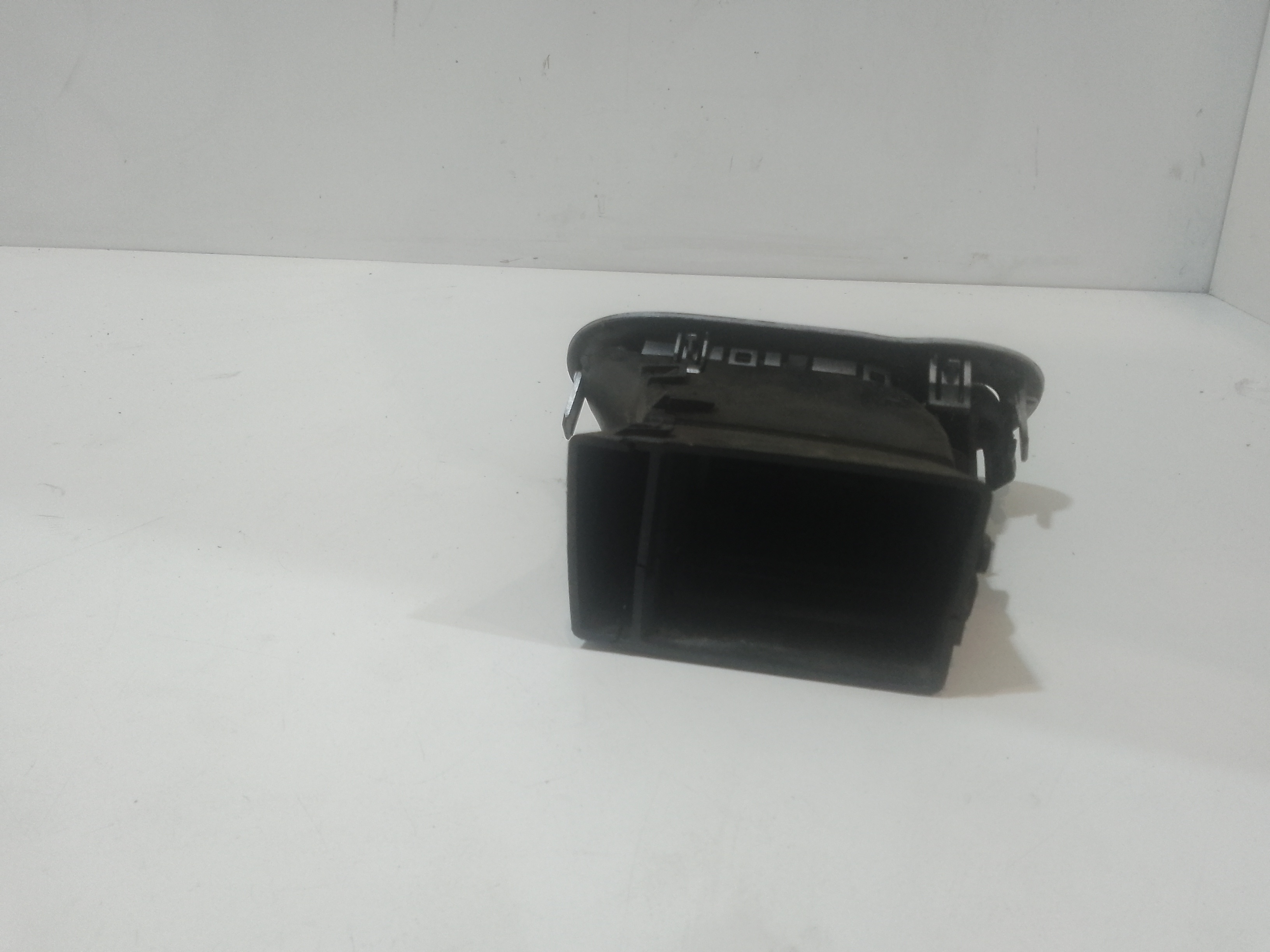 Bocchetta aria cruscotto lato passeggero per Renault Modus 1 Serie (2004 - 2006)